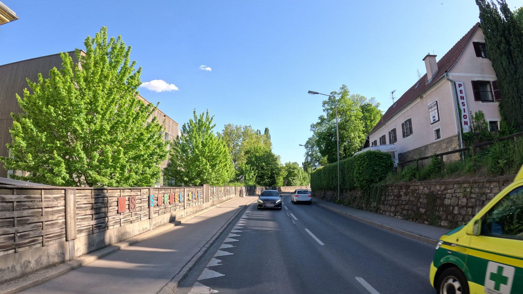 Street view near Pension Alt-Straßgang, Straßgang — © djpixel (CC BY-SA · Mapillary)