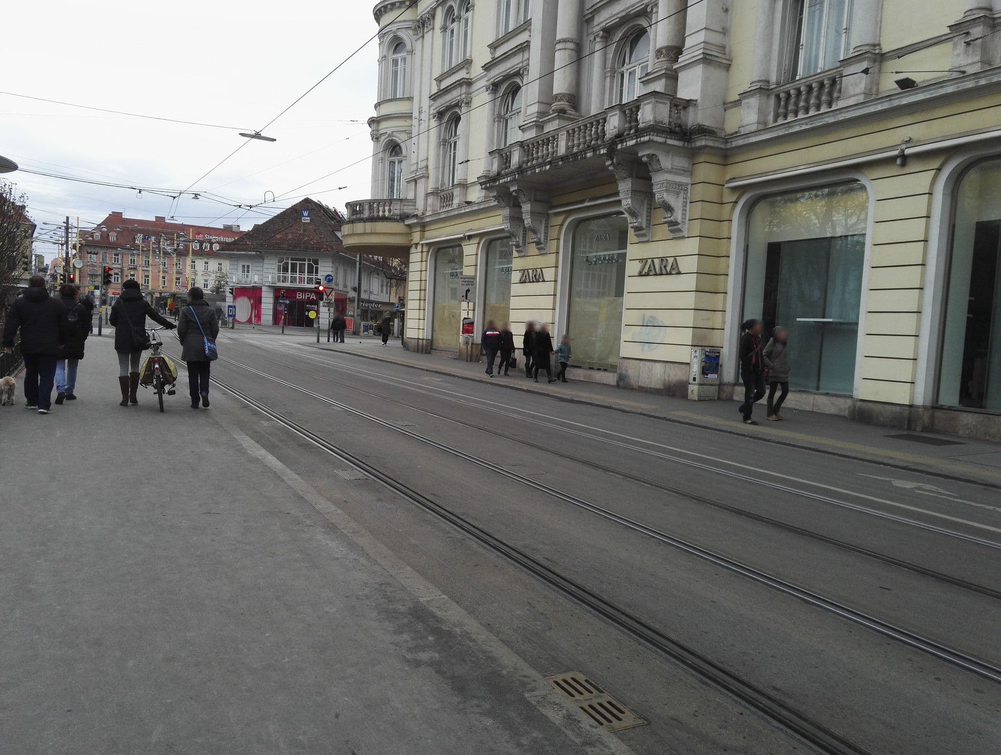 Street view near Center Office Graz, Graz — © aceini (CC BY-SA · Mapillary)