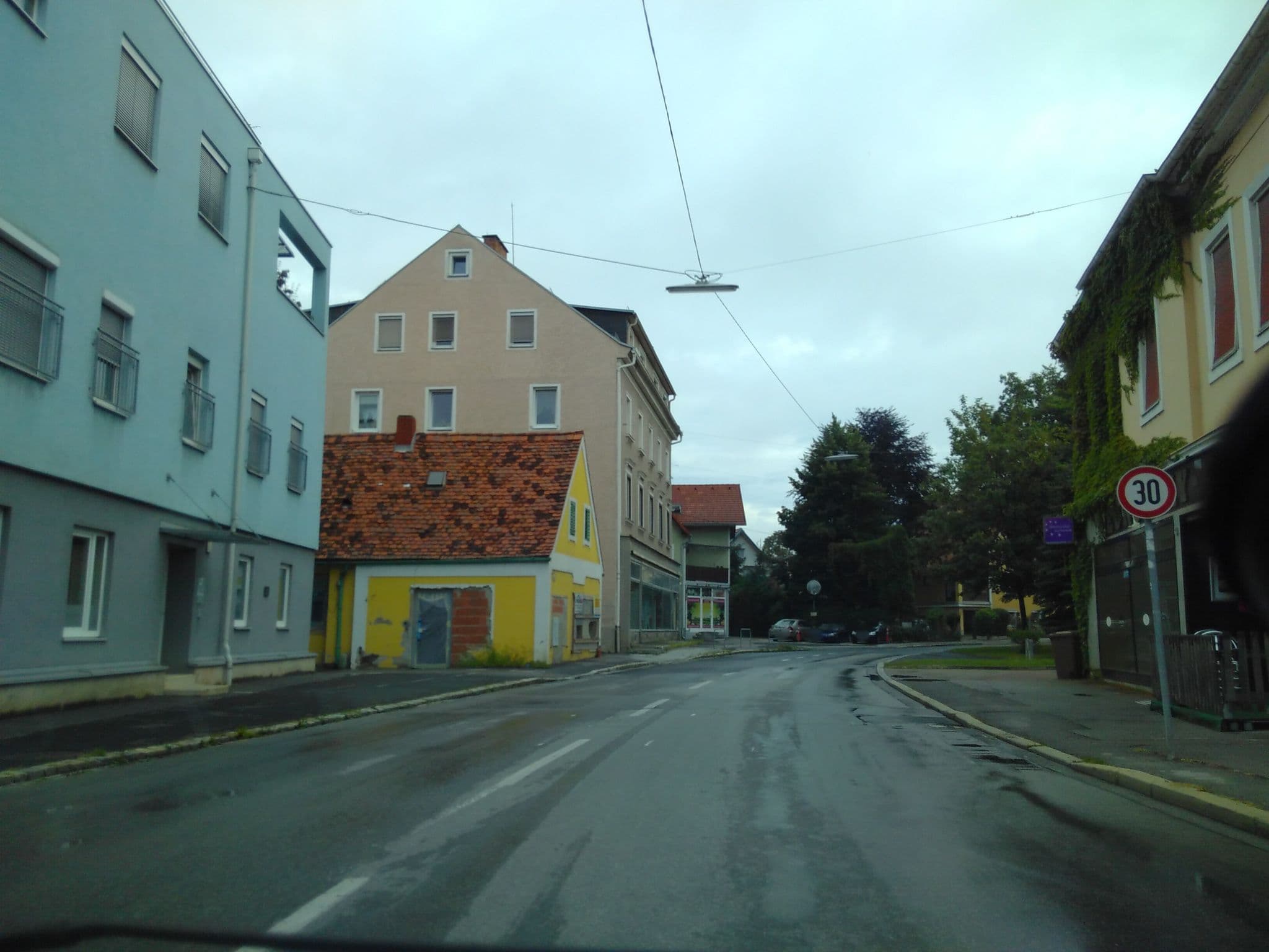 Street view near LBF Handels- und Betriebsgeselschaft m.b.H., Andritz — © tobiaso (CC BY-SA · Mapillary)