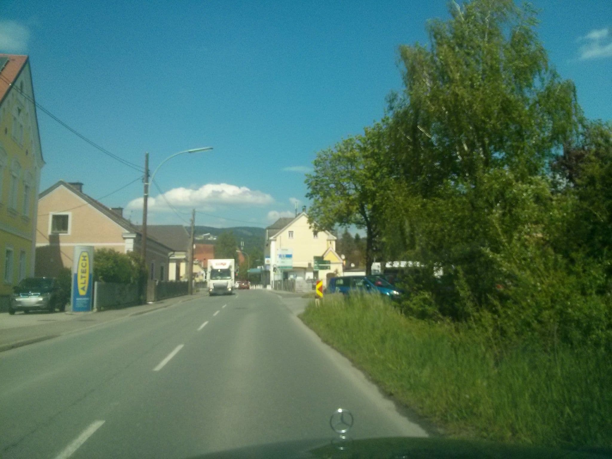 Street view near Privatzimmer Feiertag, Andritz — © smon (CC BY-SA · Mapillary)