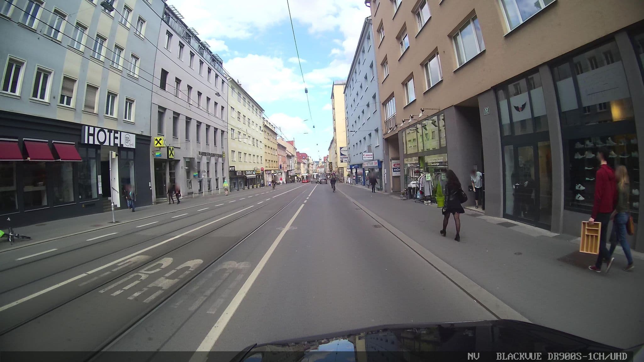 Street view near bed & breakfast, Gries — © mapbench (CC BY-SA · Mapillary)