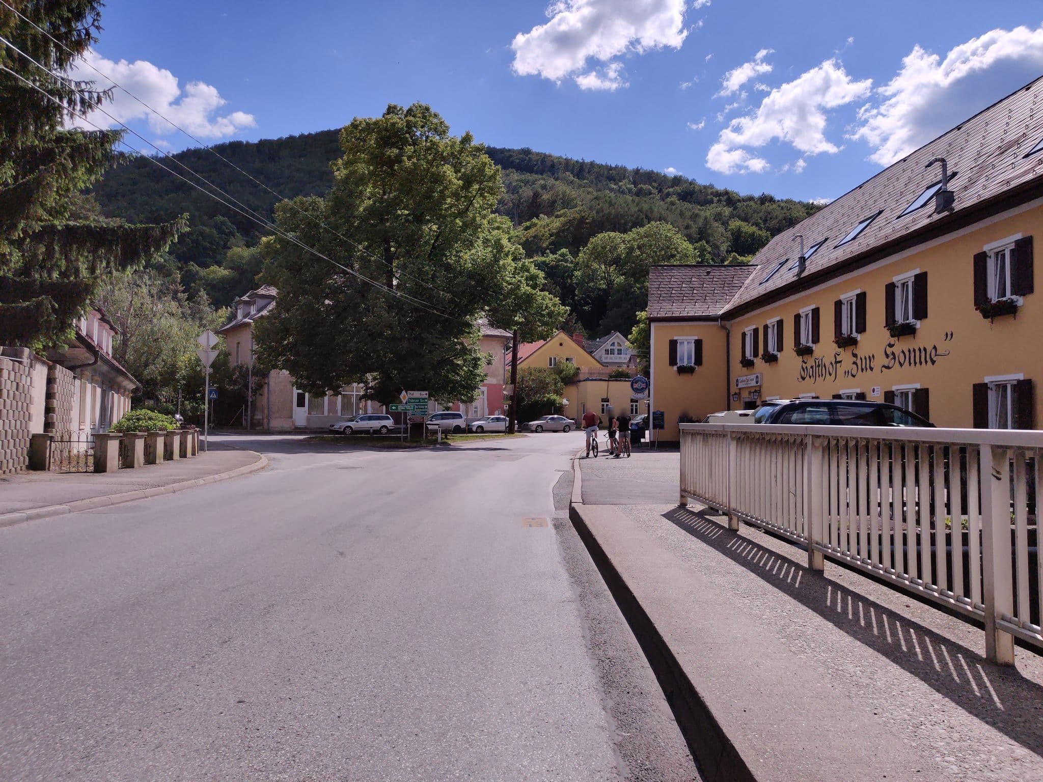 Street view near Gasthaus Zur Sonne, Gösting — © aceini (CC BY-SA · Mapillary)