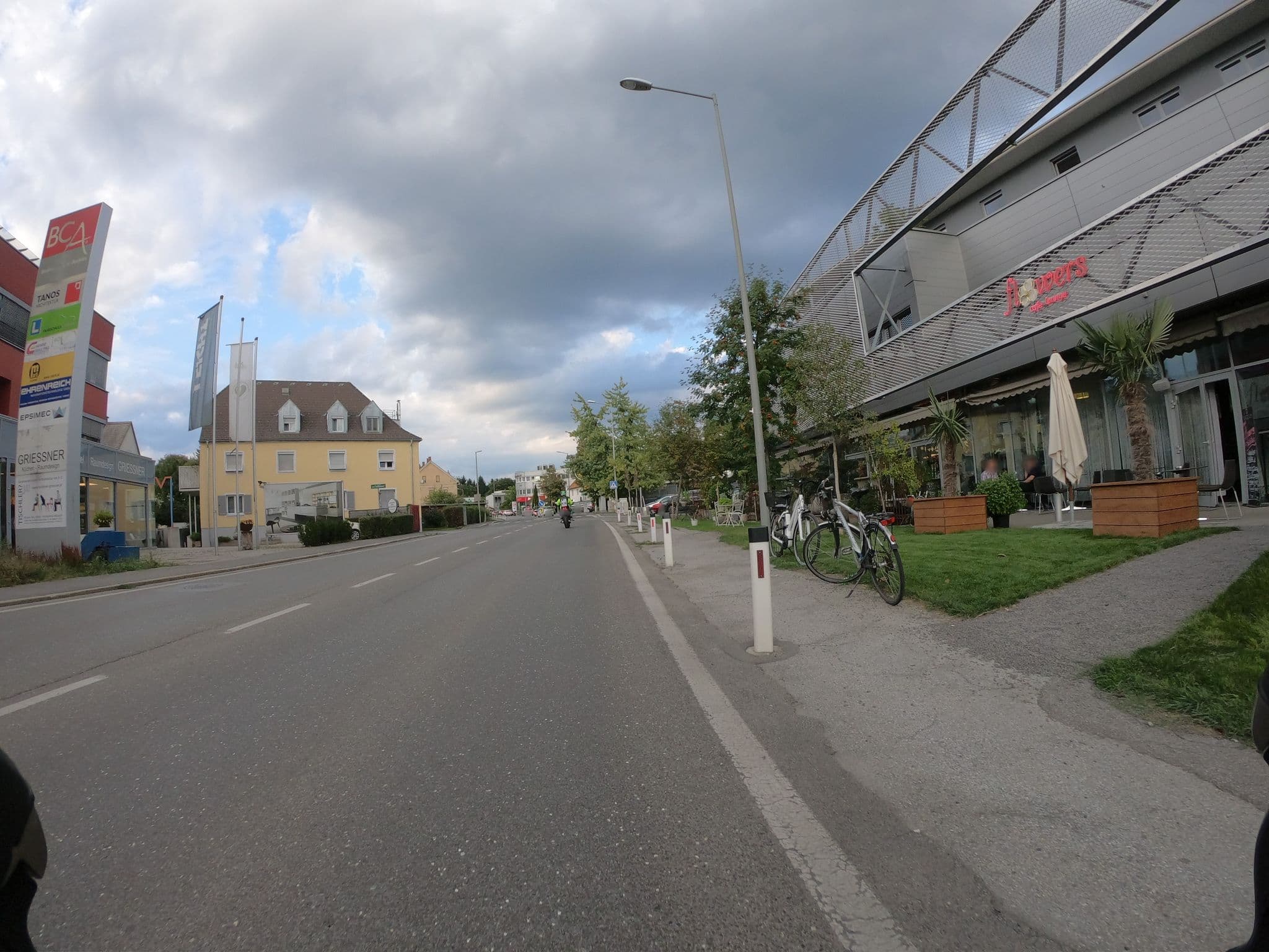 Street view near Studio Roma Int. Cosmetics - Gran Mirjam, Andritz — © tobiaso (CC BY-SA · Mapillary)