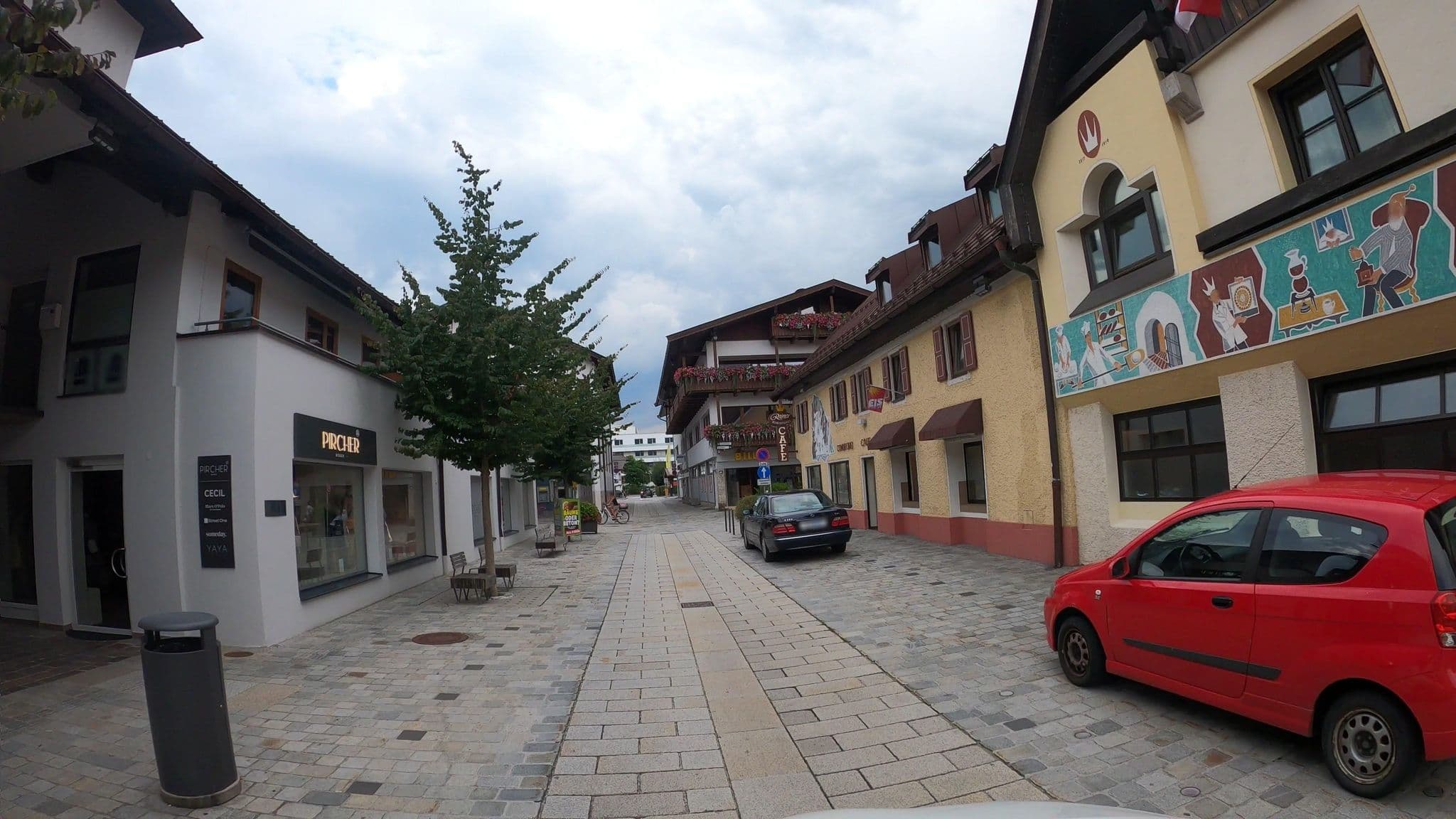 Street view near Appartements Rainer, Sankt Johann in Tirol — © osmplus_org (CC BY-SA · Mapillary)