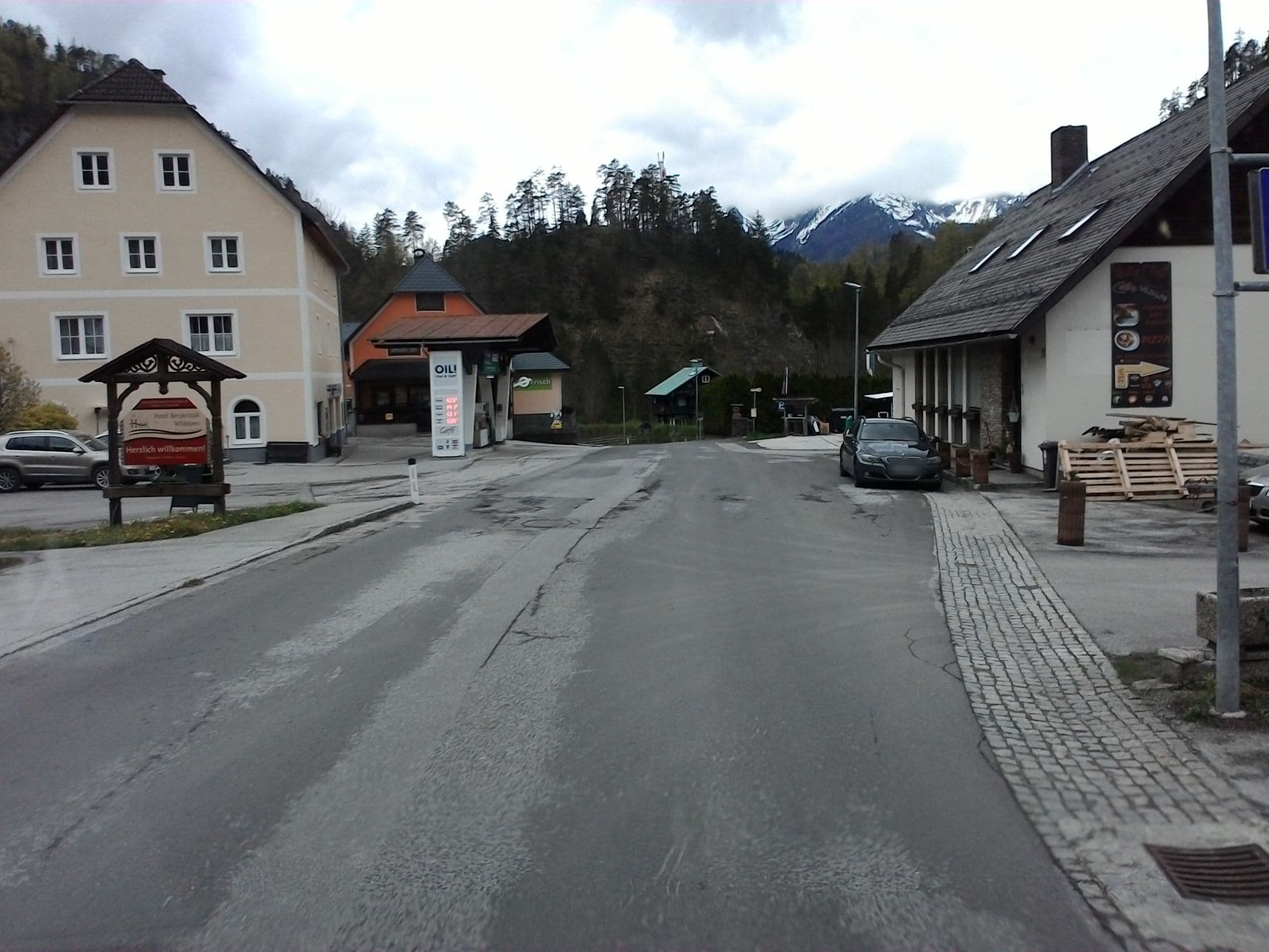 Street view near Burnout, Eisenerz — © mprins (CC BY-SA · Mapillary)