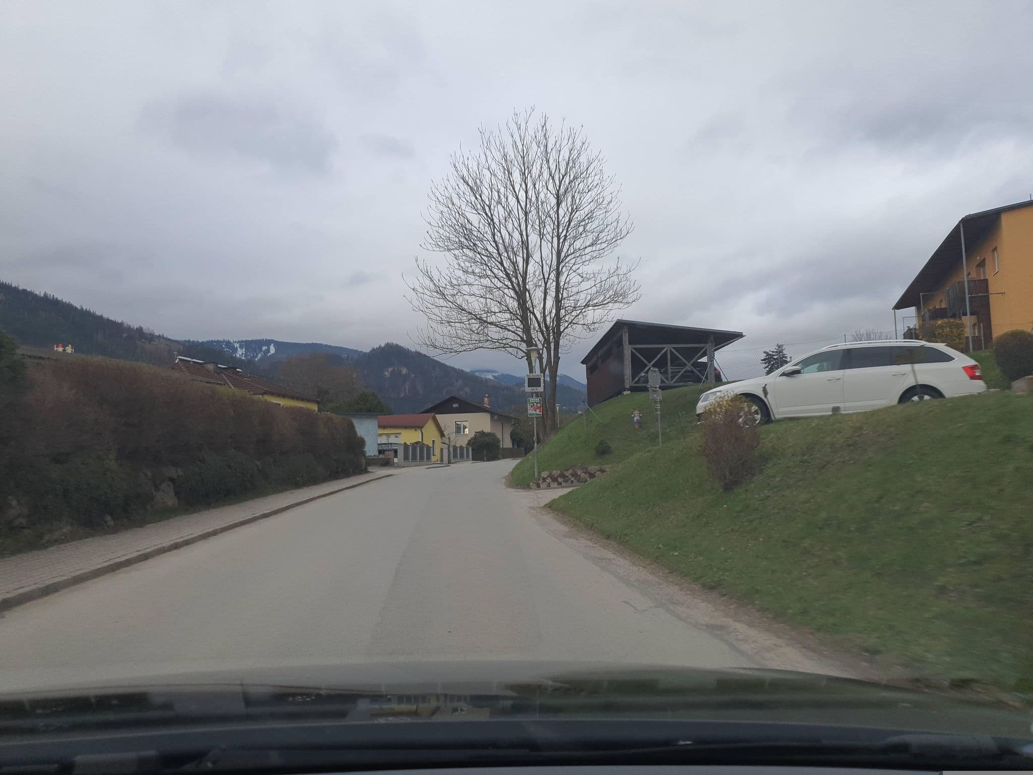 Street view near Meinrad König, Mautern in Steiermark — © echtzeit-tv (CC BY-SA · Mapillary)