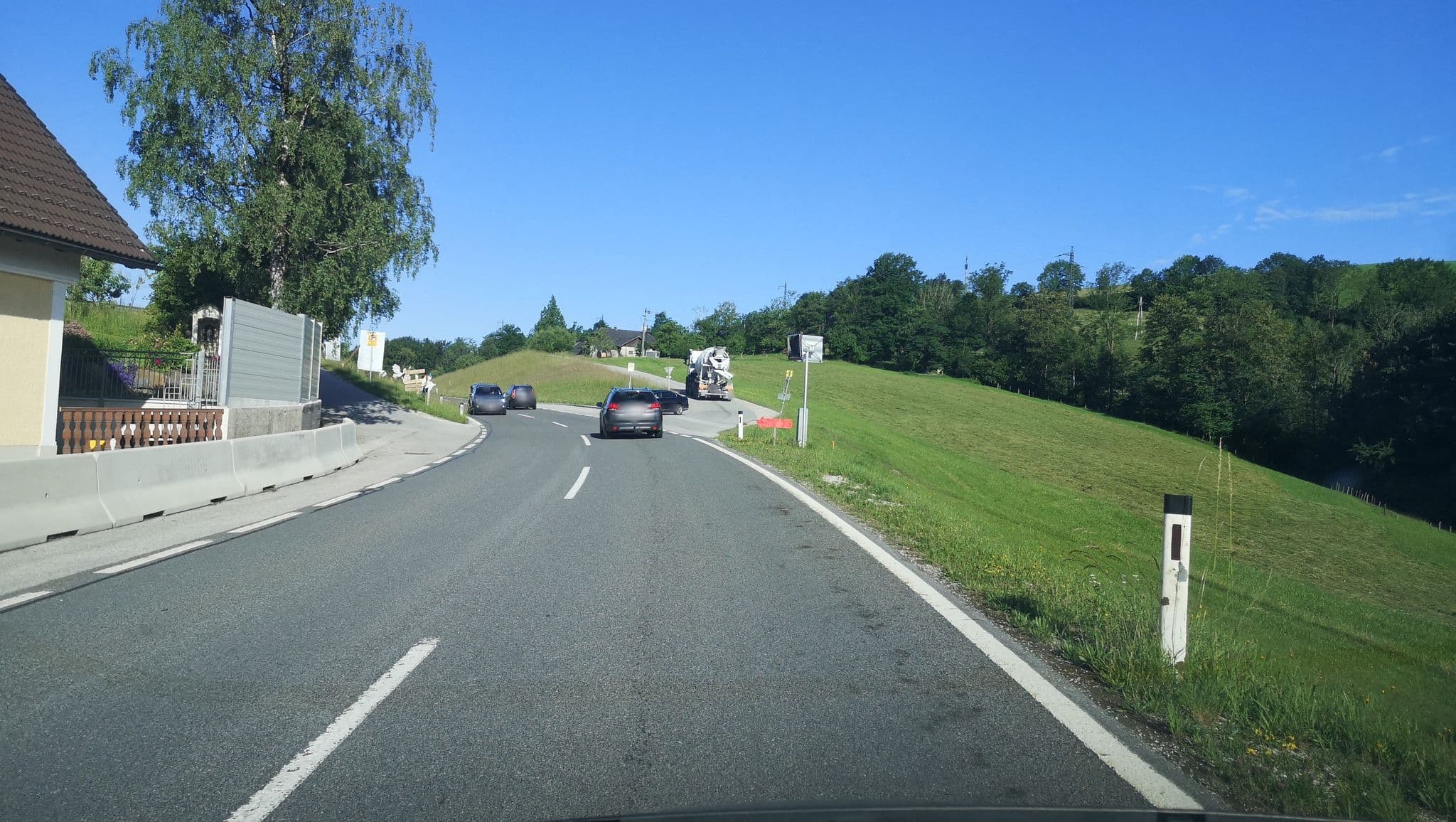 Street view near Luftwirt Gasthaus, Gresten — © schu_r (CC BY-SA · Mapillary)