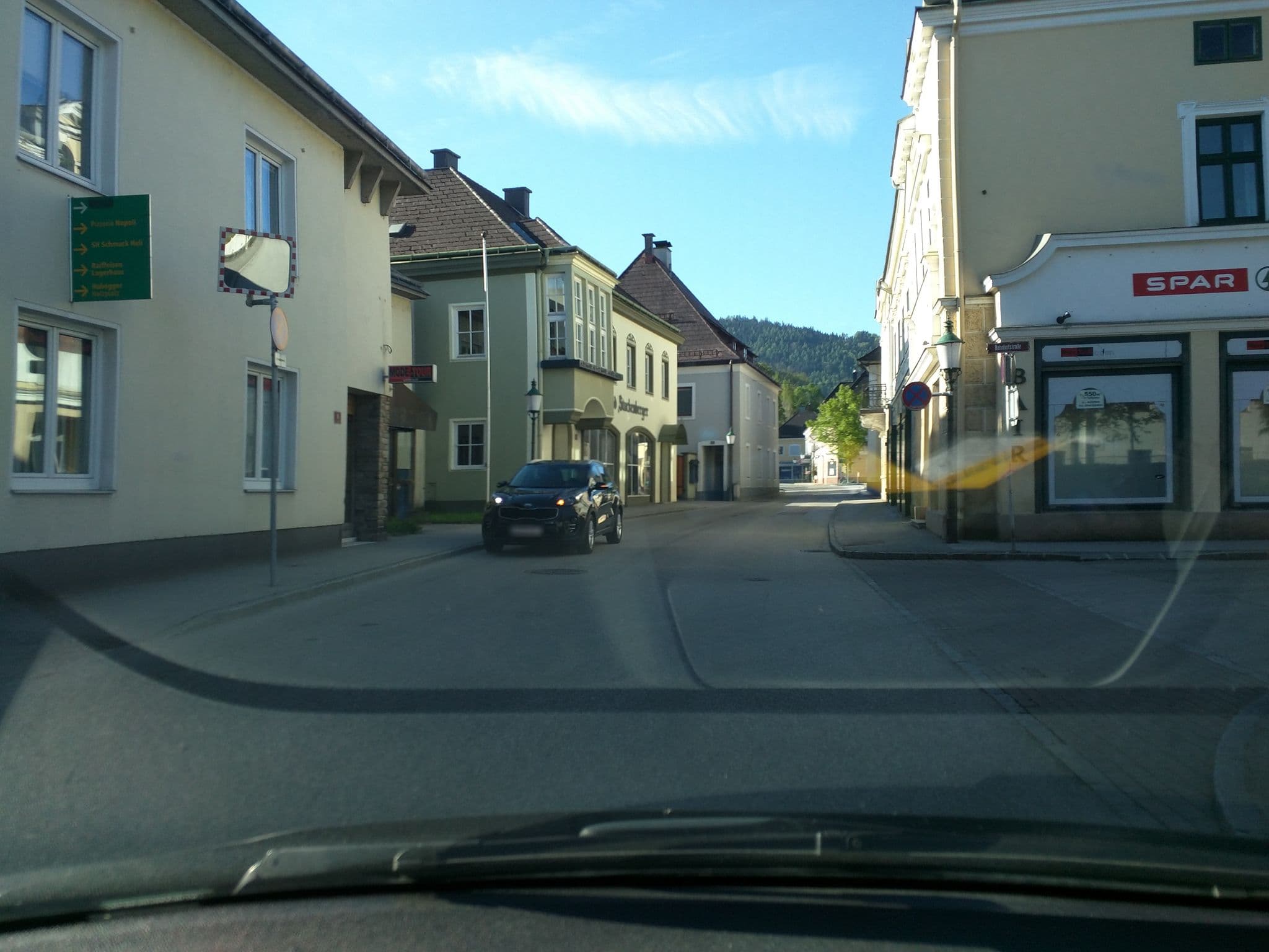 Street view near Gasthaus Zur Post, Gresten — © schu_r (CC BY-SA · Mapillary)