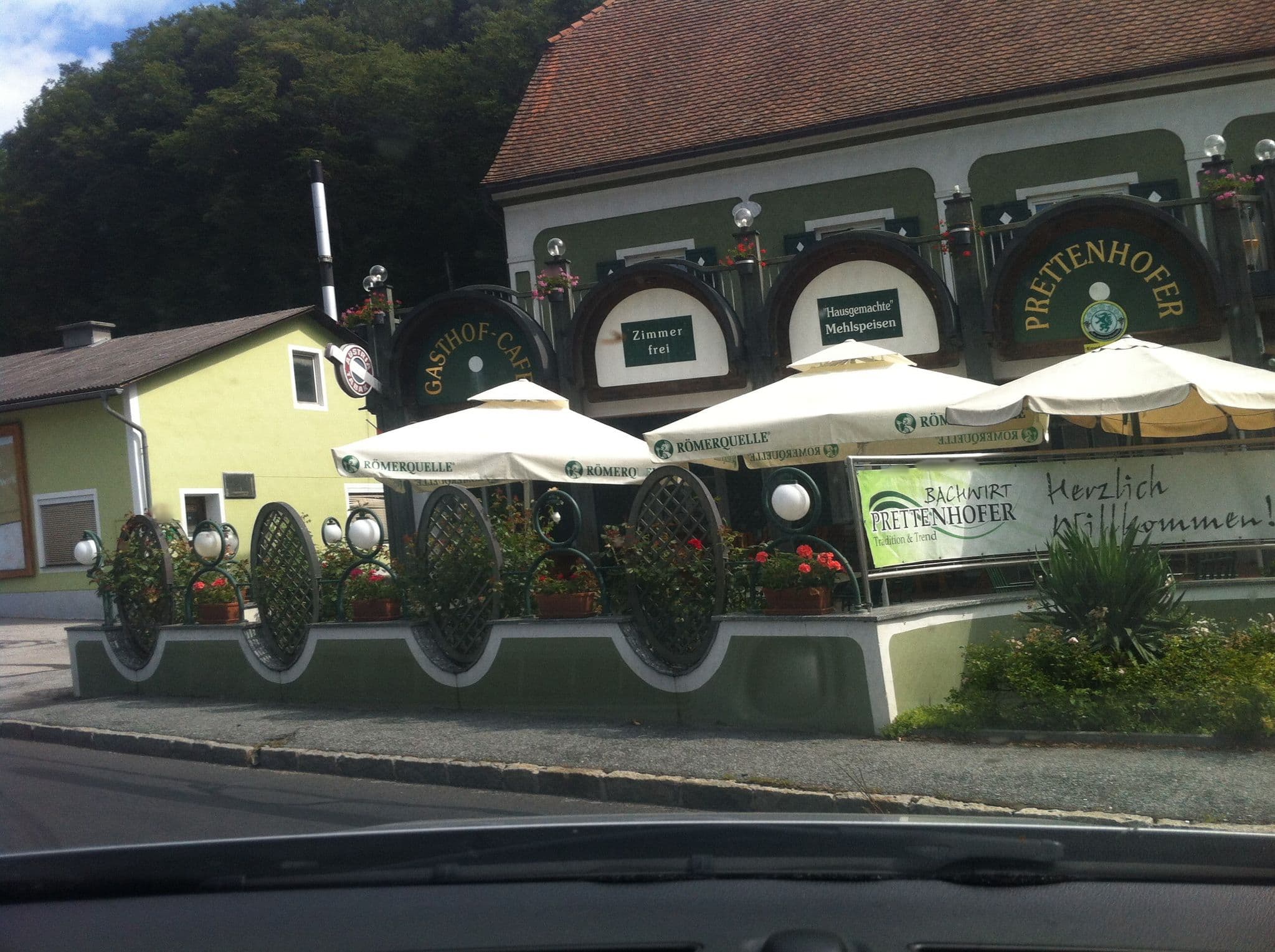 Street view near Bachwirt - Prettenhofer, Pischelsdorf in der Steiermark — © tswa (CC BY-SA · Mapillary)
