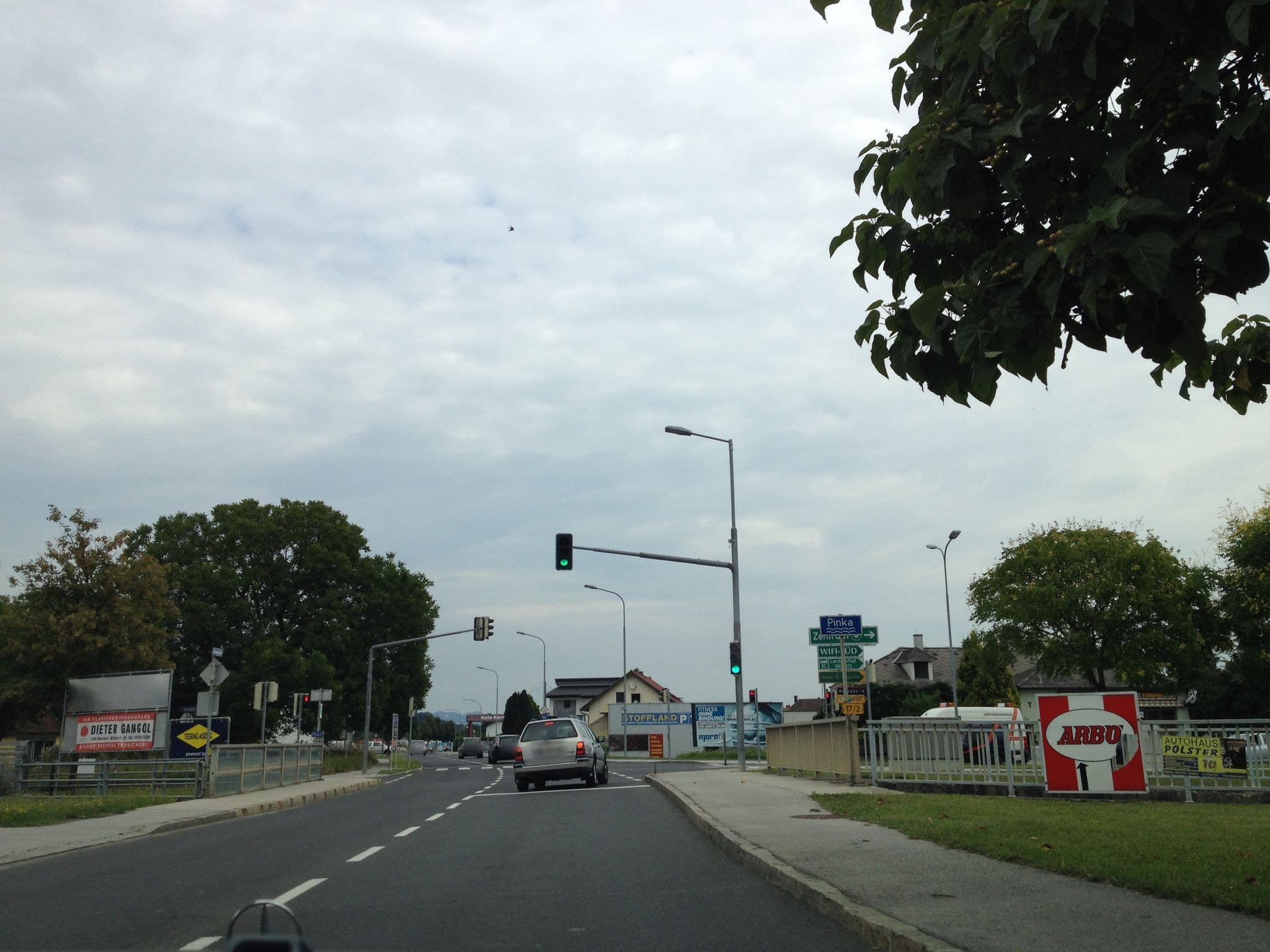 Street view near Hotel zur Pinka - Pinkastüberl, Oberwart — © smon (CC BY-SA · Mapillary)