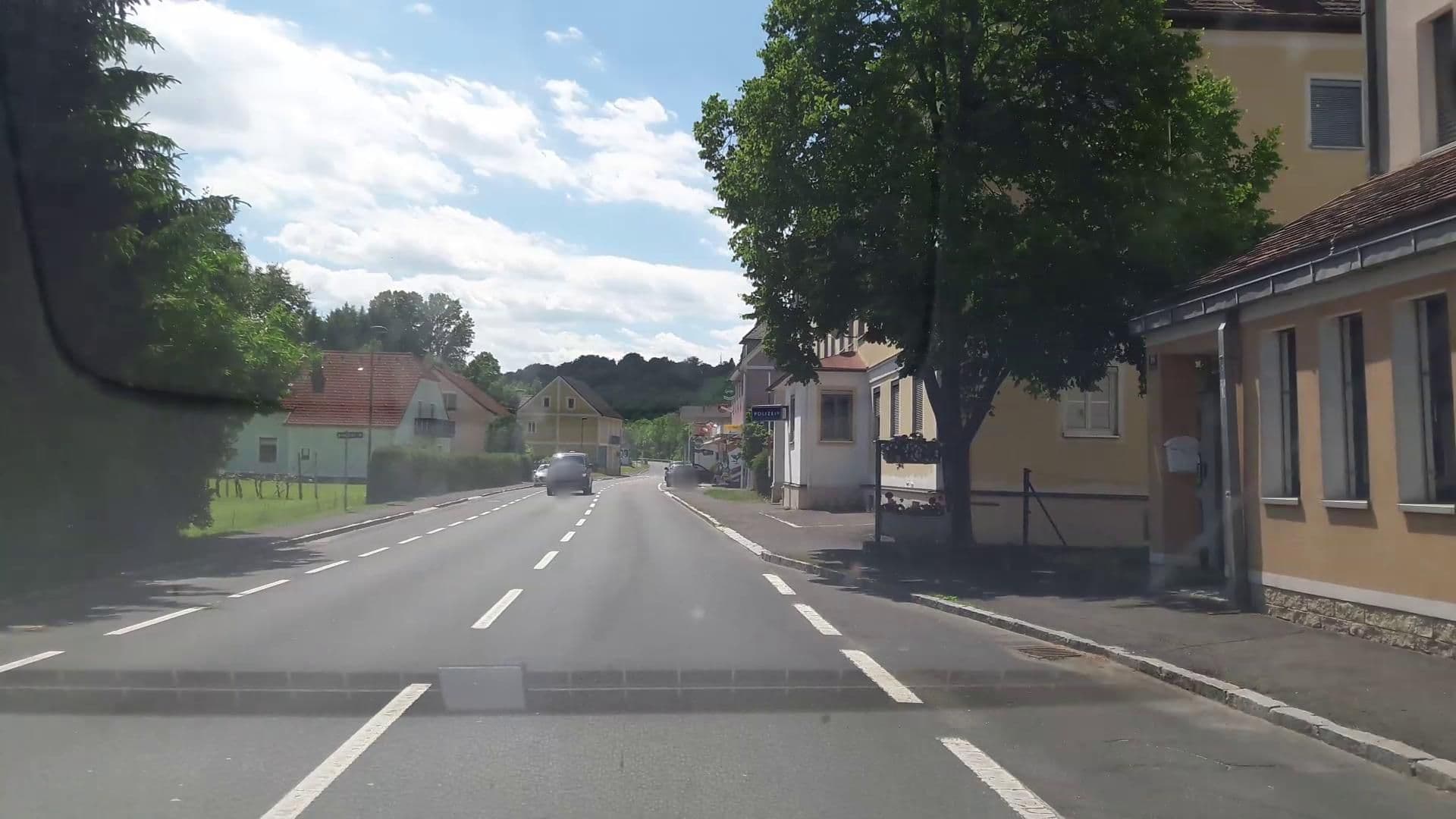 Street view near Cherub Hotelbesitz GmbH, Jennersdorf — © stefan147 (CC BY-SA · Mapillary)