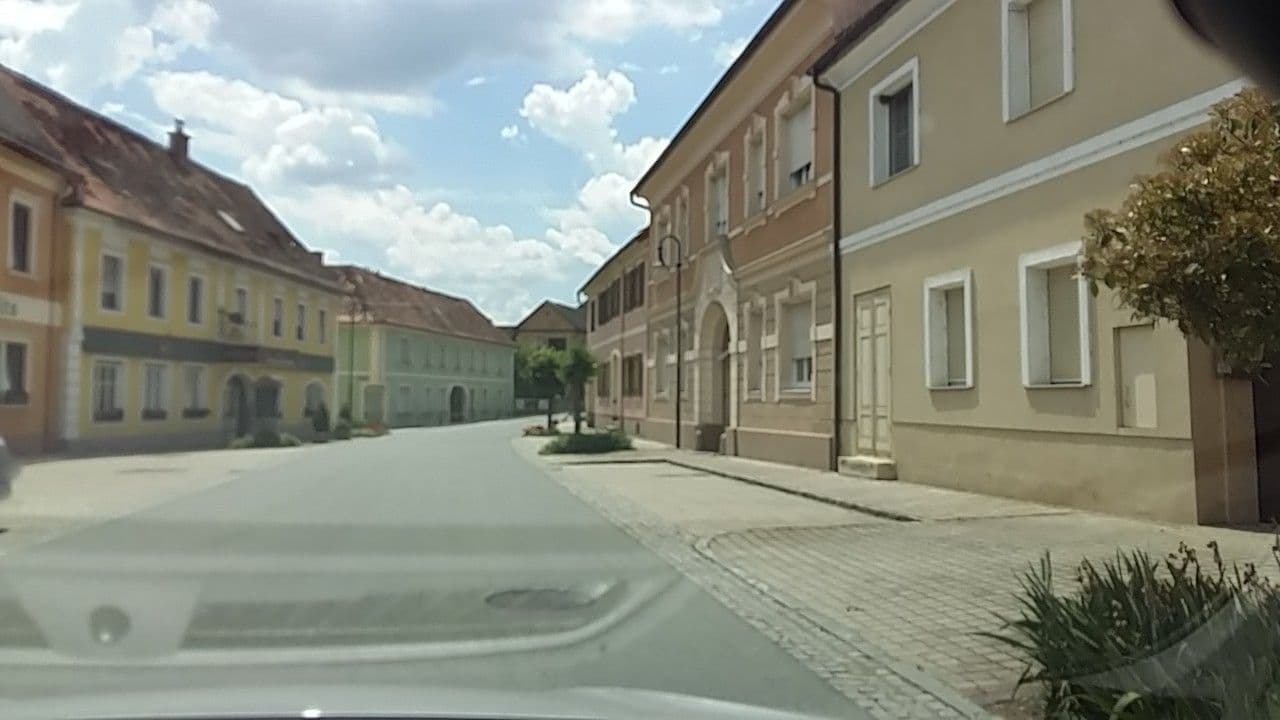 Street view near Janits Claudia u Ernst, Burgau — © vst (CC BY-SA · Mapillary)