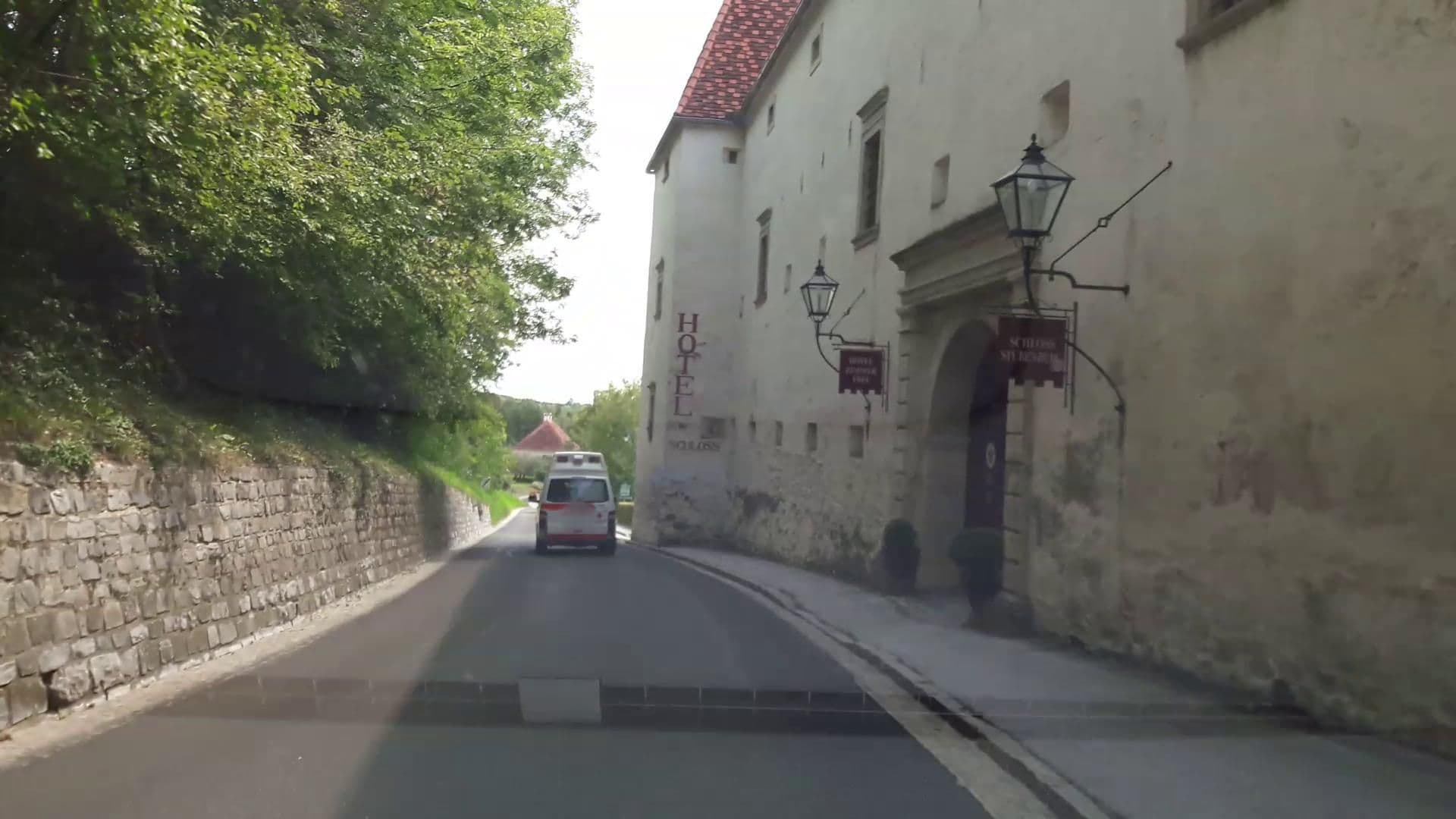 Street view near Schloss Stubenberg, Pöllau — © stefan147 (CC BY-SA · Mapillary)
