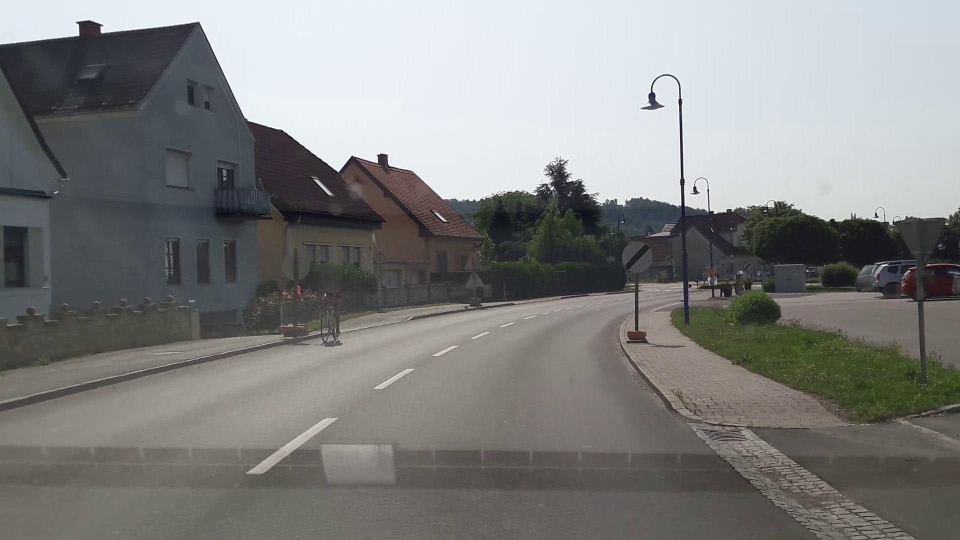 Street view near Aparthotel Heuberger, Rudersdorf — © stefan147 (CC BY-SA · Mapillary)