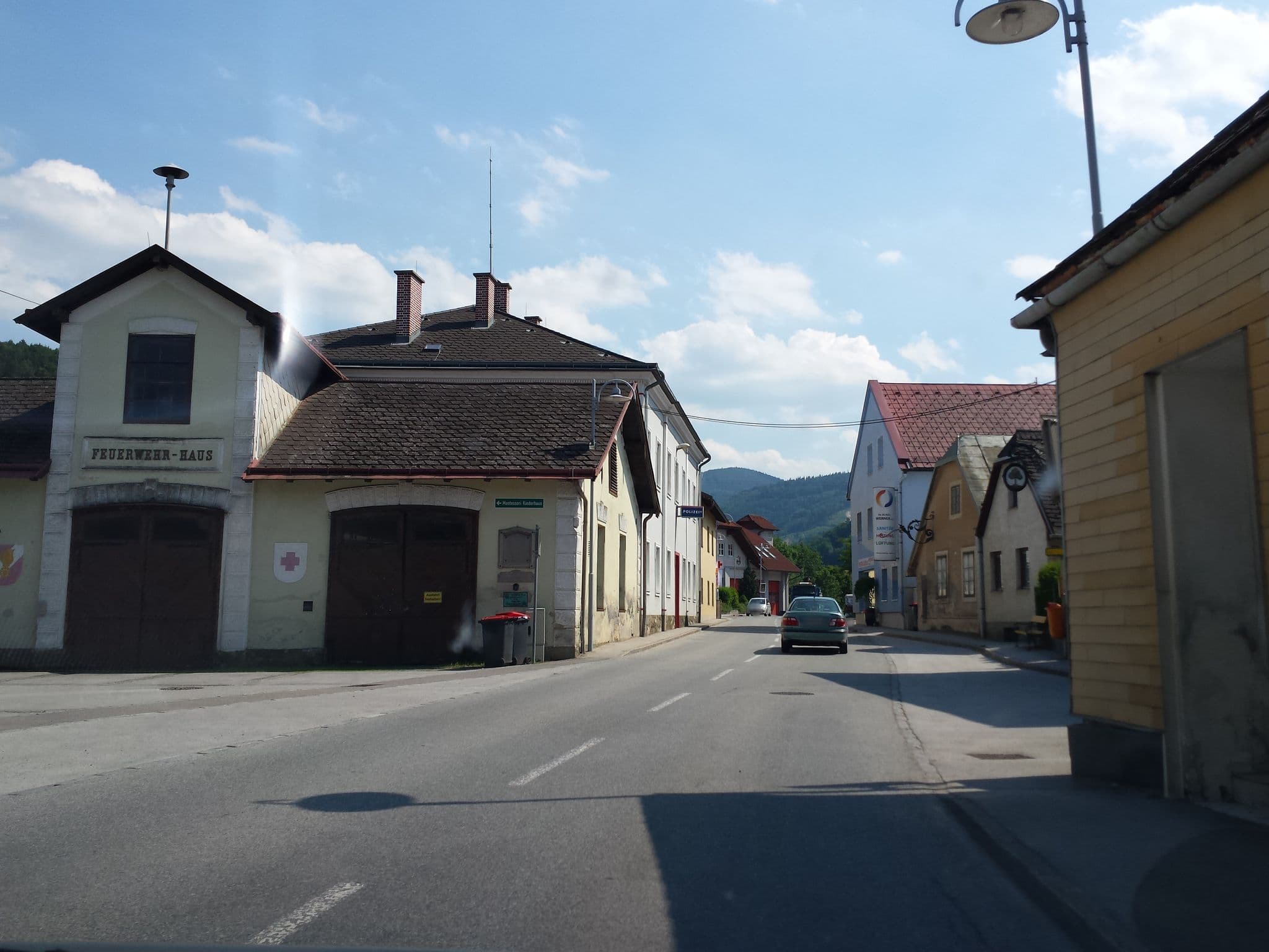 Street view near Gasthaus z Linde, Hainfeld — © rudolfmayer (CC BY-SA · Mapillary)