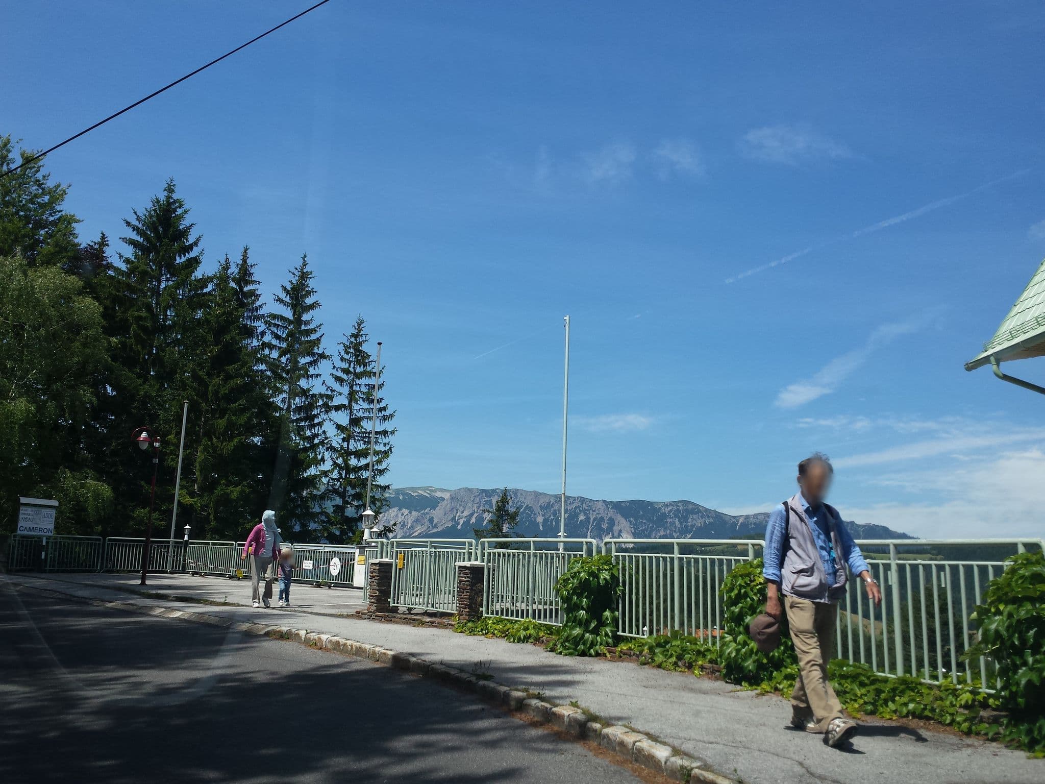 Street view near Urlaubs- und Seminar Villa LANDAU, Reichenau an der Rax — © rudolfmayer (CC BY-SA · Mapillary)