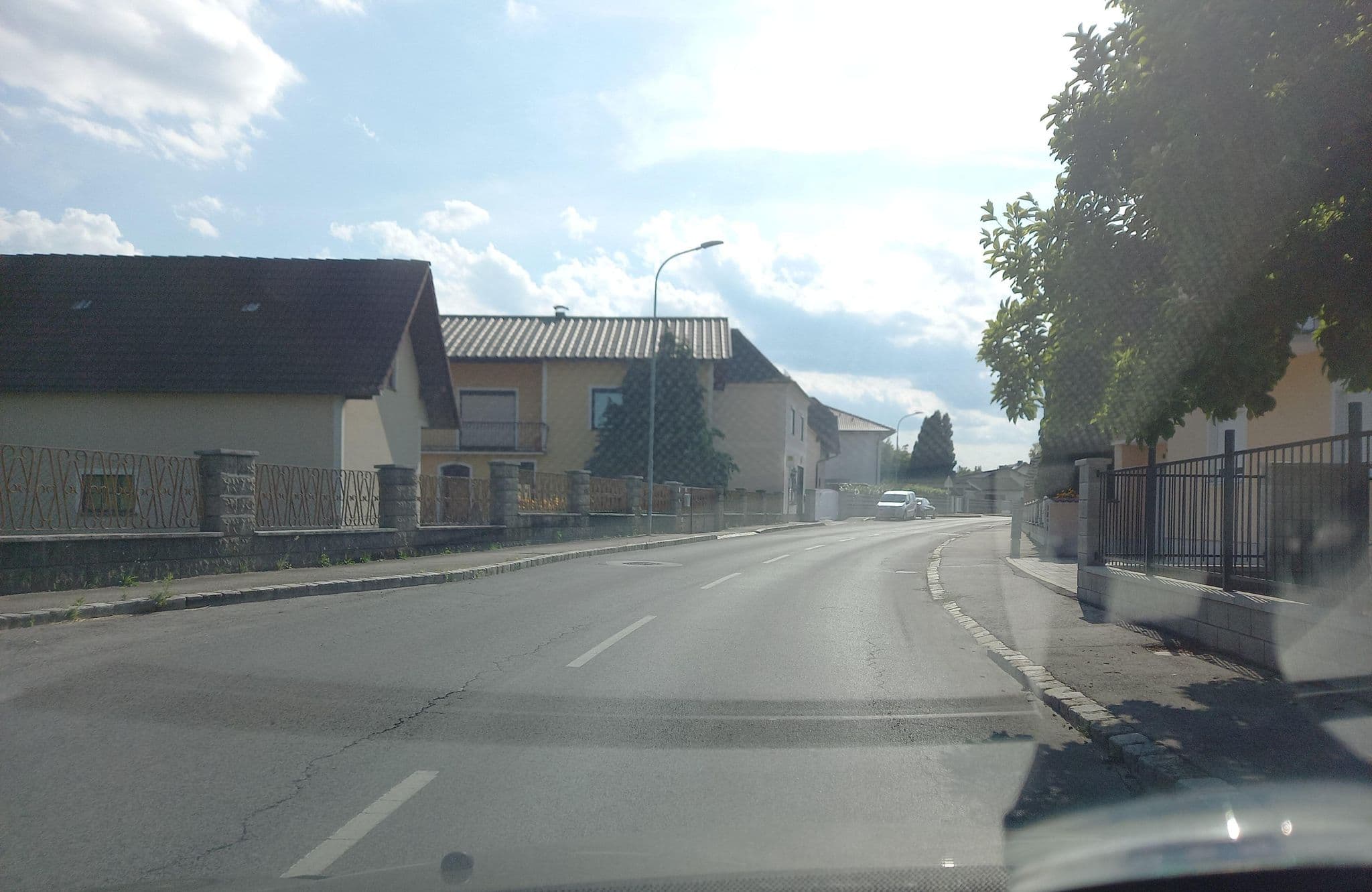 Street view near Mühlendorfer Michael, Bad Erlach — © bbdr (CC BY-SA · Mapillary)