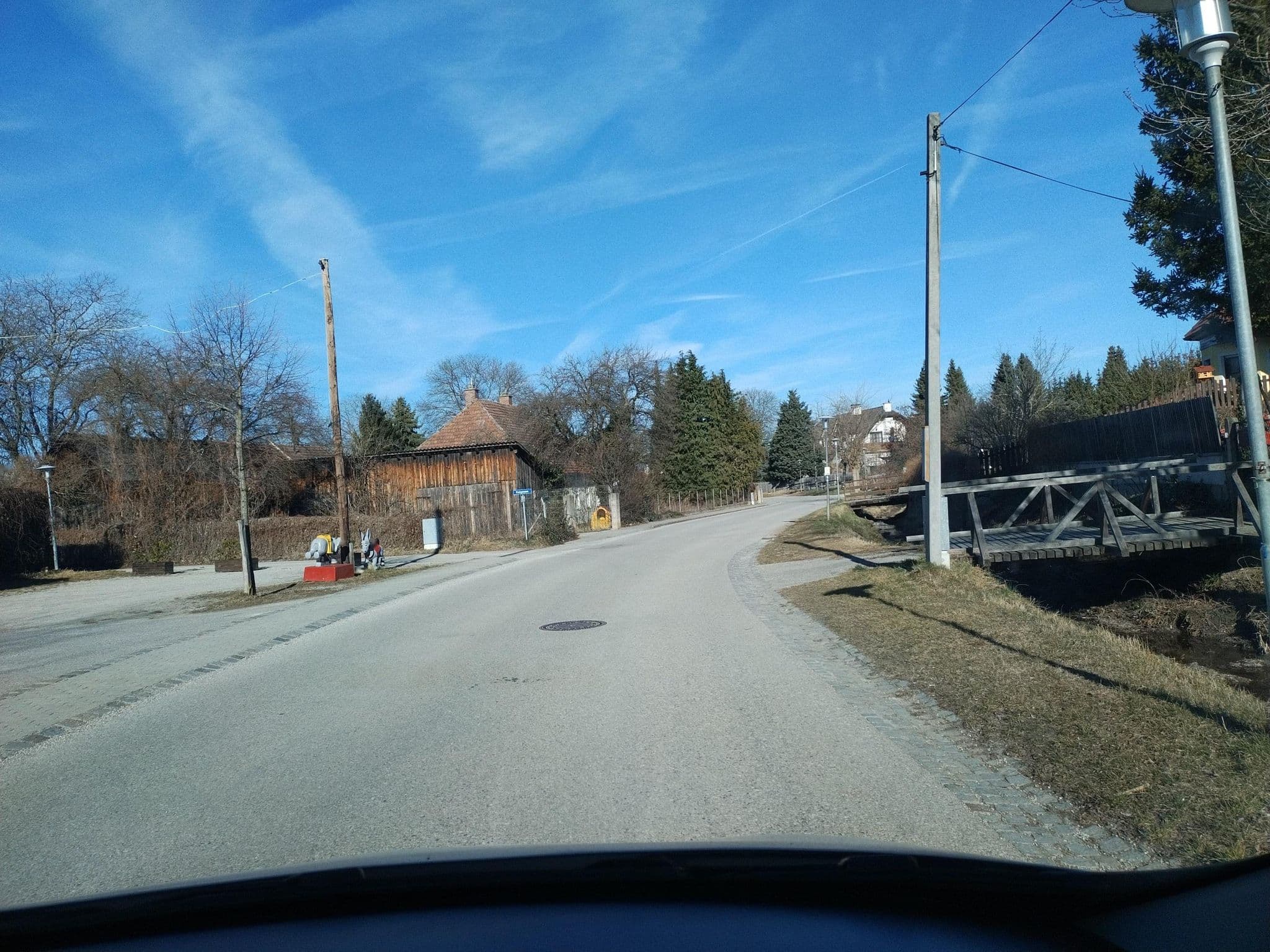 Street view near Gasthaus z Burgenländerin, Frohsdorf — © consens_verkehrsplanung (CC BY-SA · Mapillary)