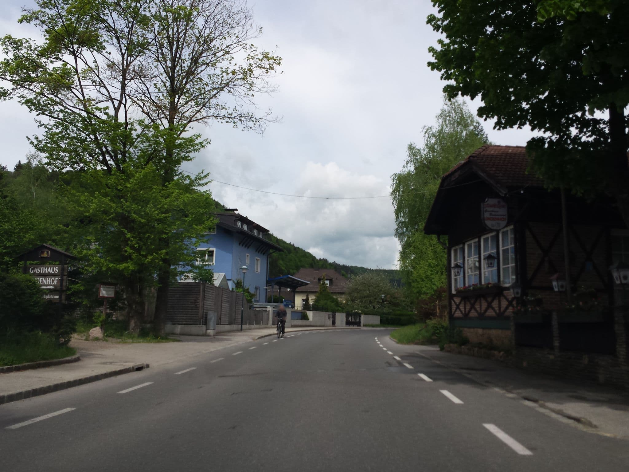 Street view near Gasthaus Lindenhof, Pernitz — © rudolfmayer (CC BY-SA · Mapillary)