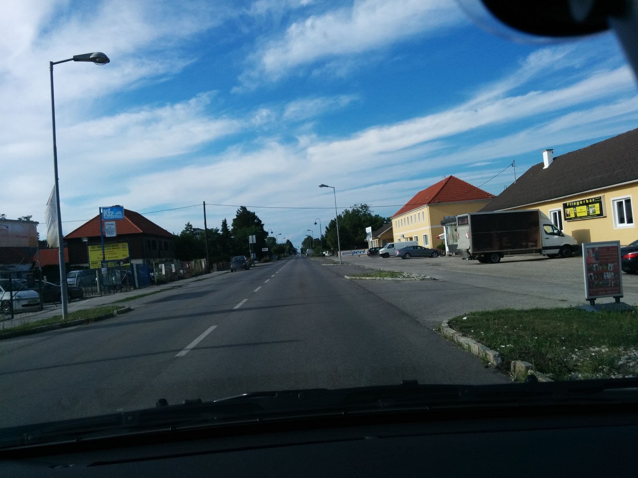 Street view near H. J. Holzinger GmbH, Theresienfeld — © di0v0n (CC BY-SA · Mapillary)