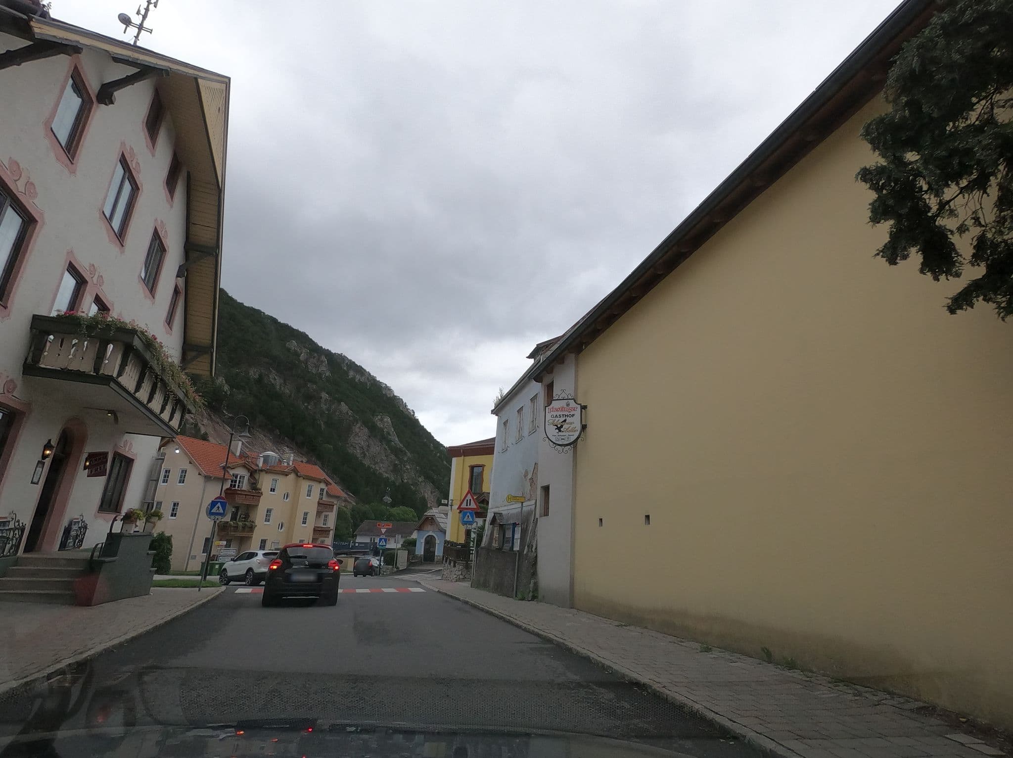 Street view near Gasthaus Hausmann, Puchberg am Schneeberg — © richlv (CC BY-SA · Mapillary)