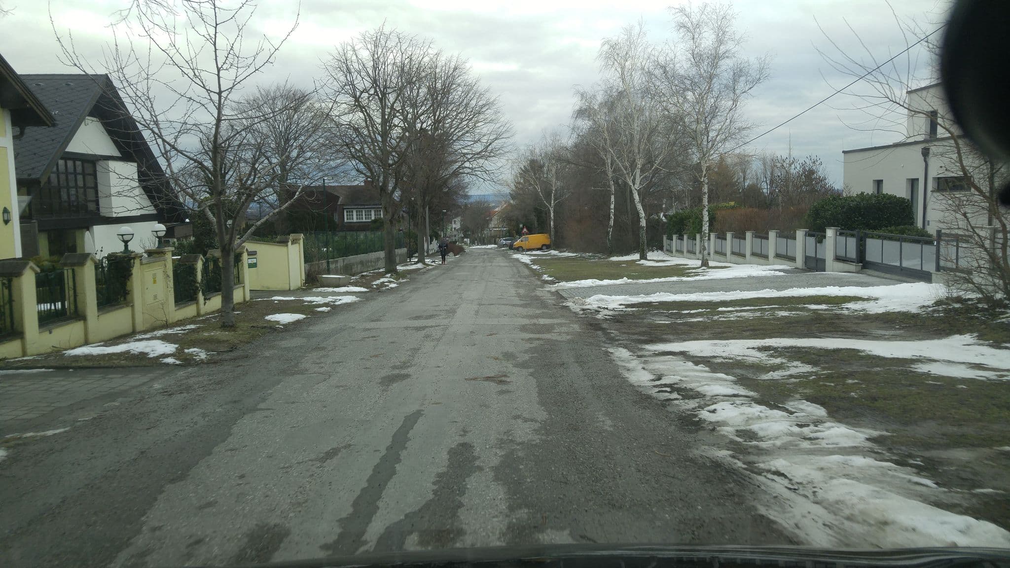 Street view near Weinpension - Andrea Schwertführer, Sooss — © r0cky (CC BY-SA · Mapillary)