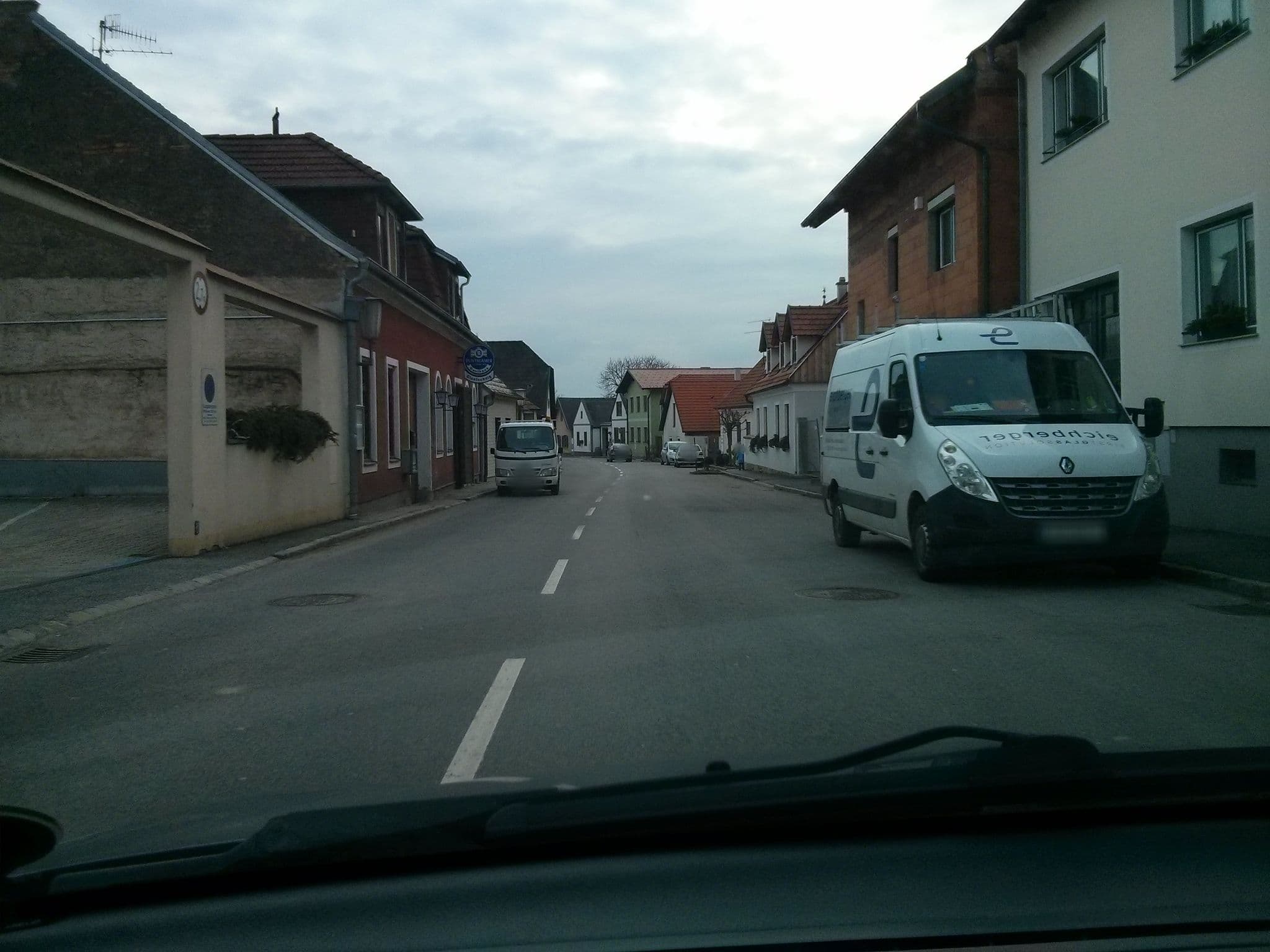 Street view near Edda Glantschnig, Hirtenberg — © ximex (CC BY-SA · Mapillary)