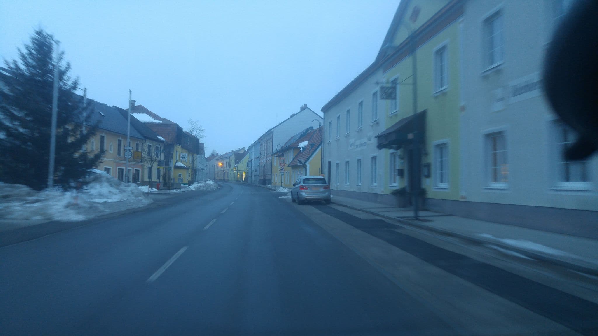 Street view near Gasthaus z schwarzen Adler, Alland — © r0cky (CC BY-SA · Mapillary)
