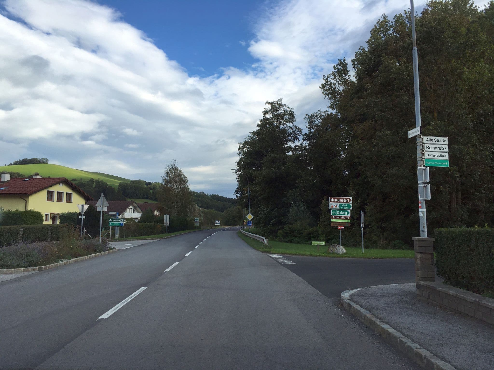 Street view near Franz Andreas Pichlbauer, Krumbach Markt — © istefanos (CC BY-SA · Mapillary)