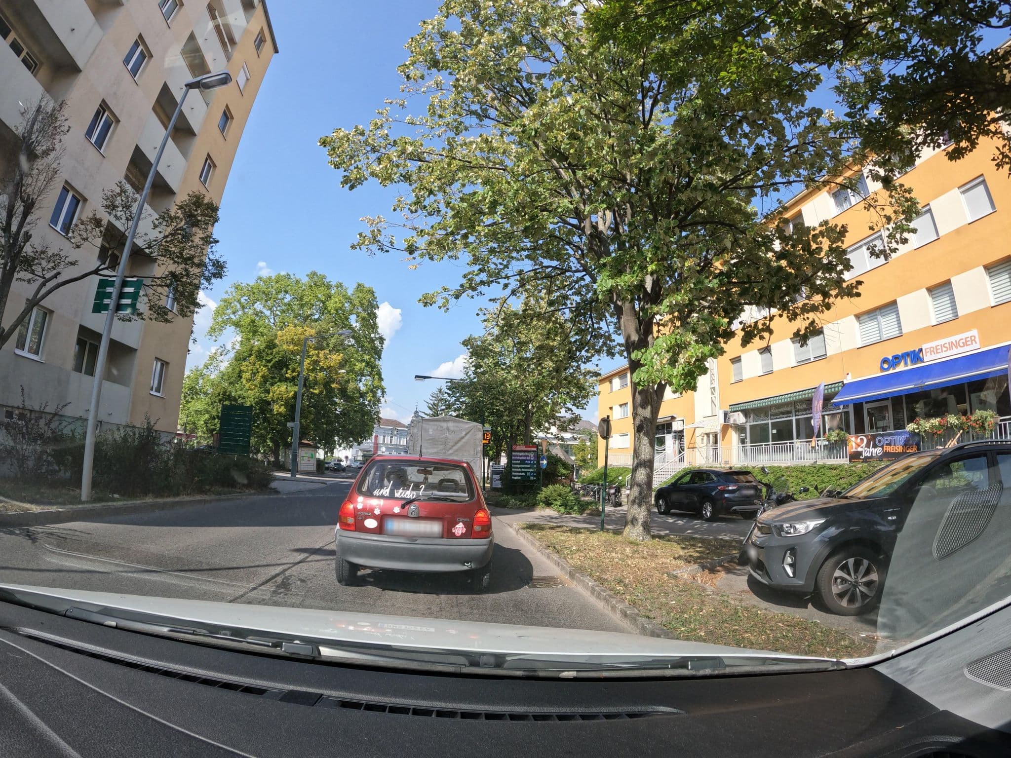 Street view near Christine Nowak, Bad Vöslau — © erias (CC BY-SA · Mapillary)