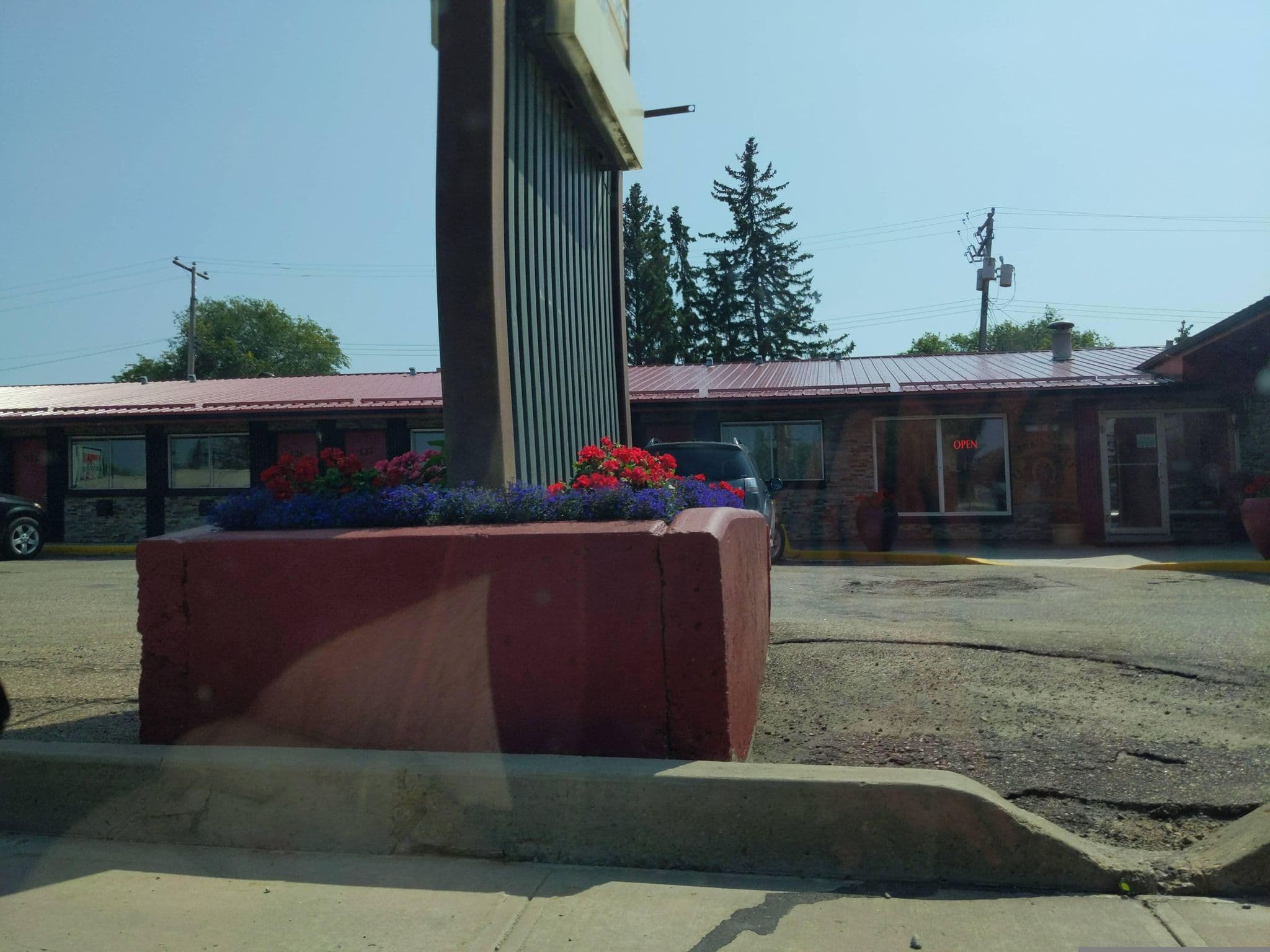 Street view near Trailsidee Inn, Lloydminster — © christopherius (CC BY-SA · Mapillary)