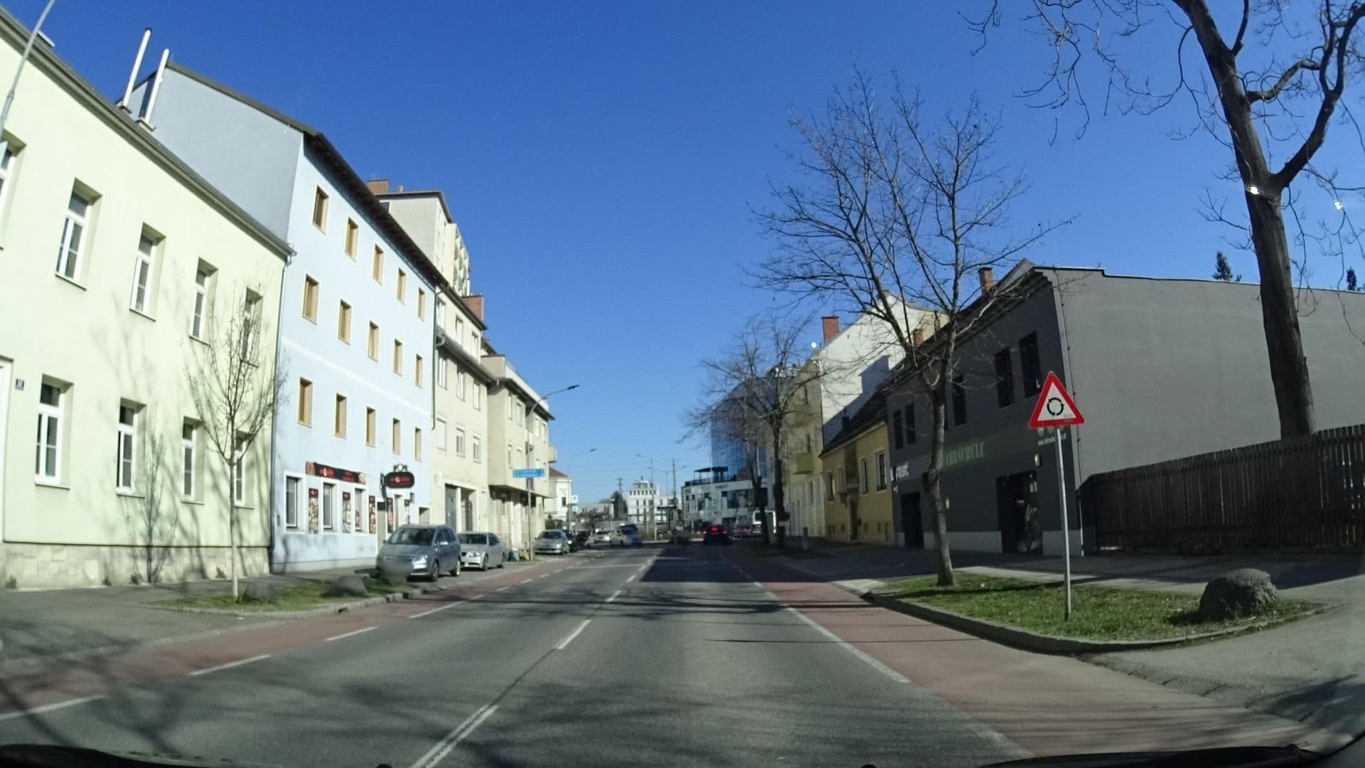 Street view near Vidicki, Wiener Neustadt — © bbdr (CC BY-SA · Mapillary)