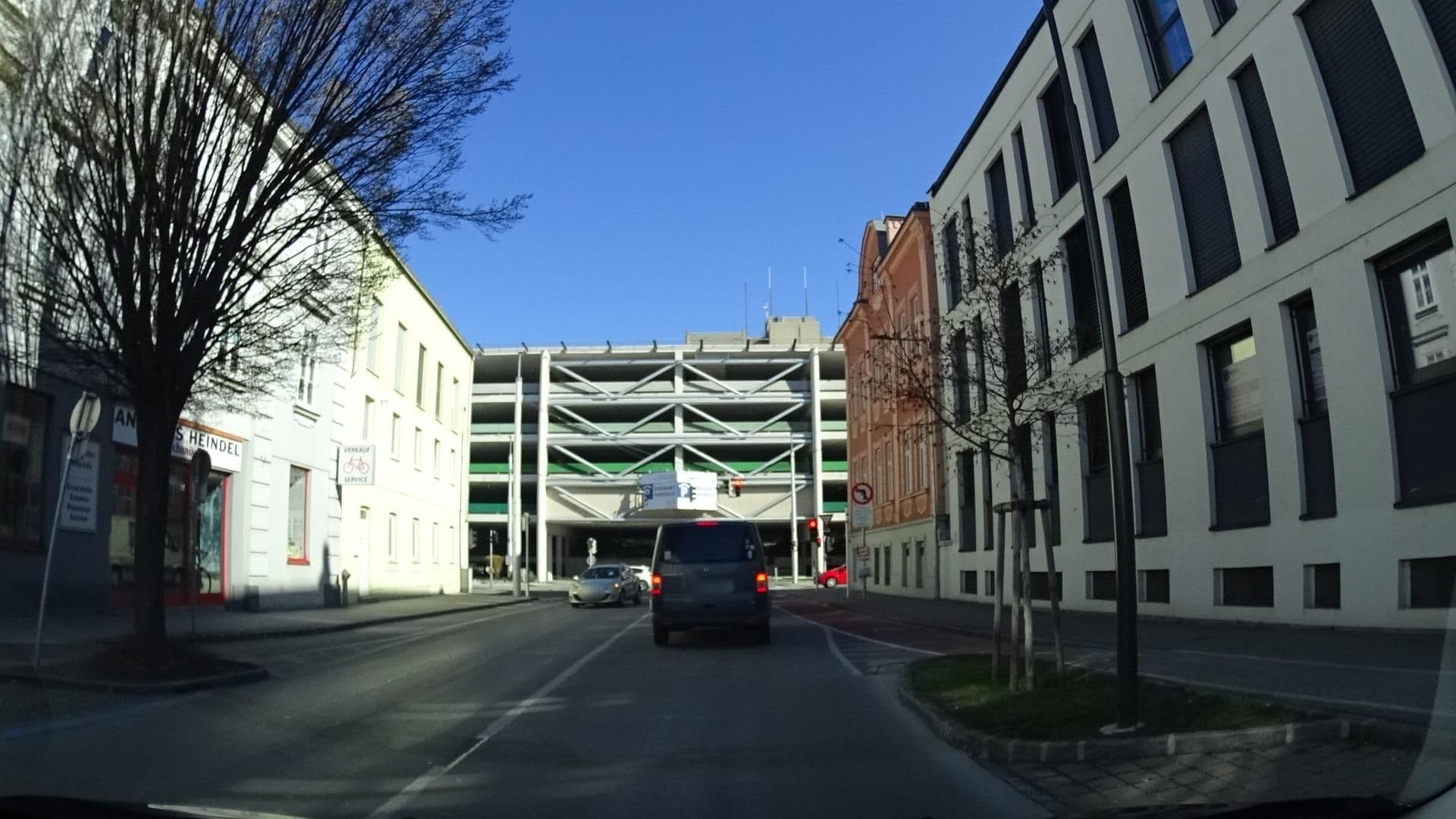Street view near Stargl OG Gasthaus Zum guten Tropfen, Wiener Neustadt — © bbdr (CC BY-SA · Mapillary)