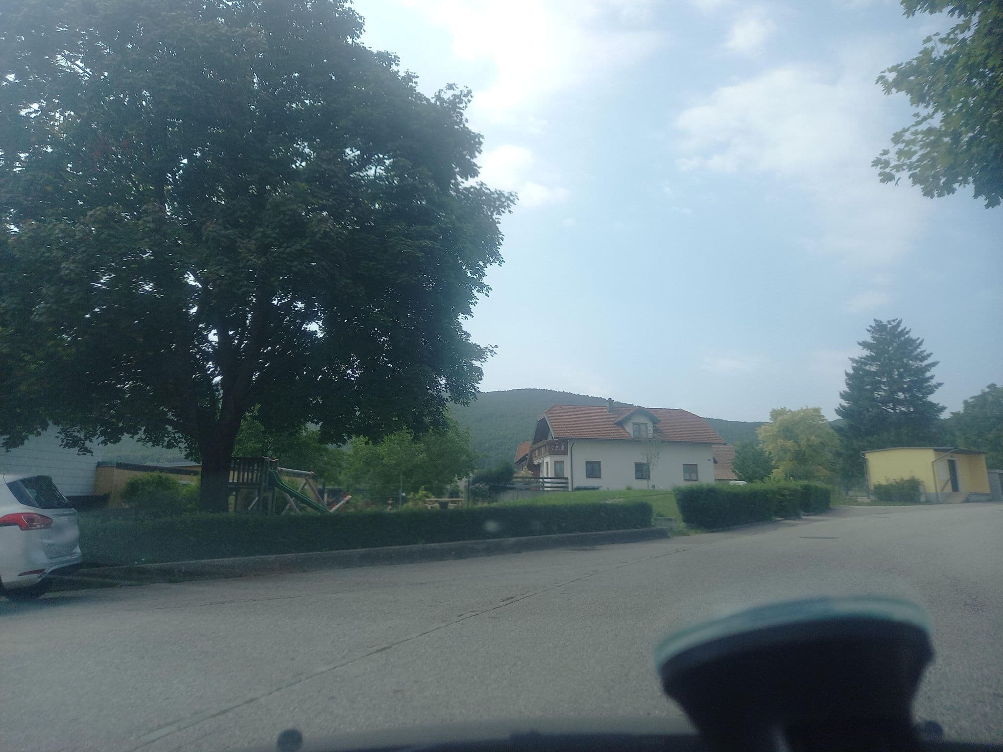 Street view near Johann Seewald, Würflach — © bbdr (CC BY-SA · Mapillary)