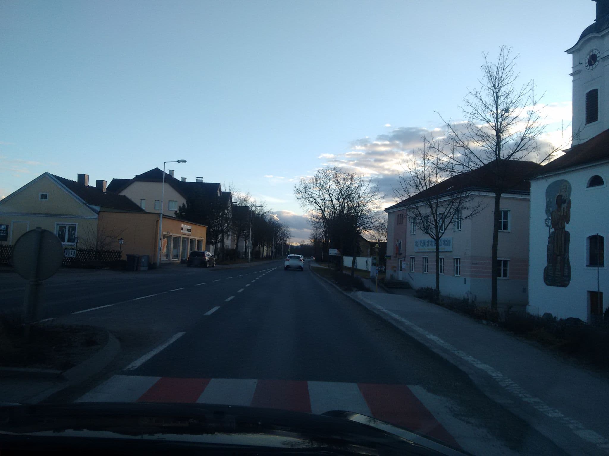Street view near Landgasthof s'Mostlandl, Pöchlarn — © gzin (CC BY-SA · Mapillary)