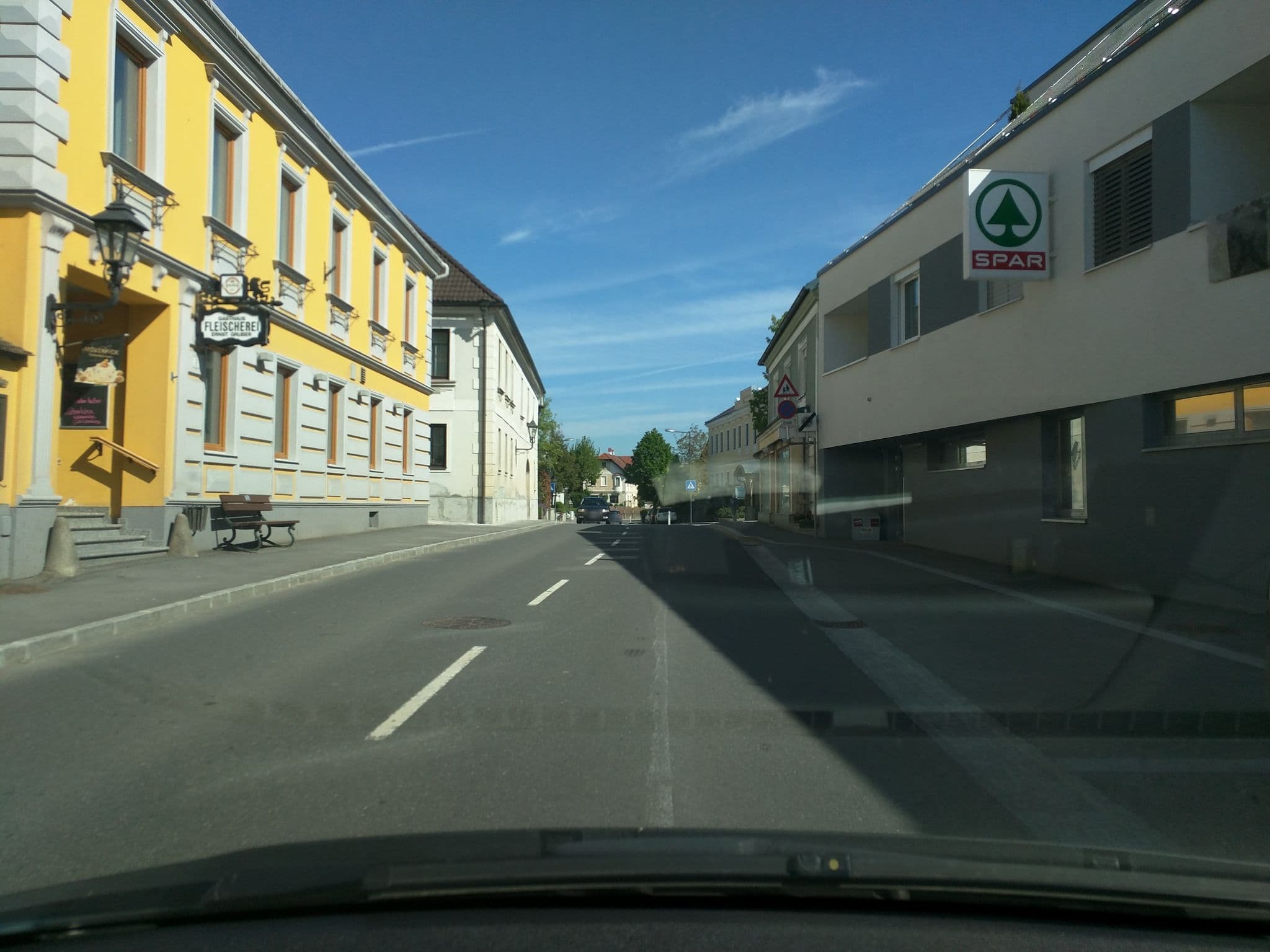 Street view near Ernst Gruber, Euratsfeld — © schu_r (CC BY-SA · Mapillary)