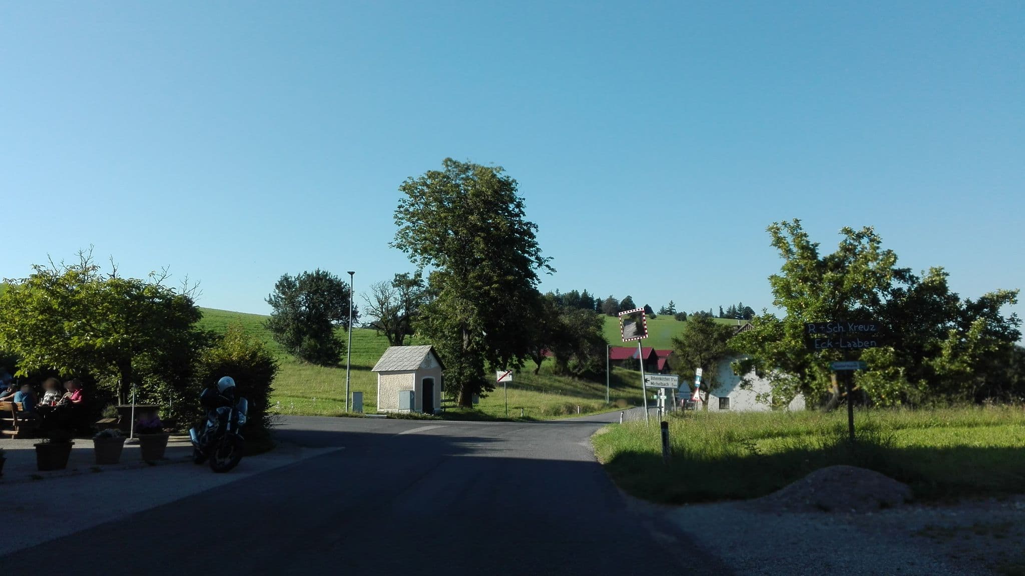 Street view near Gasthaus z Kreuzwirt, Hainfeld — © suriv (CC BY-SA · Mapillary)