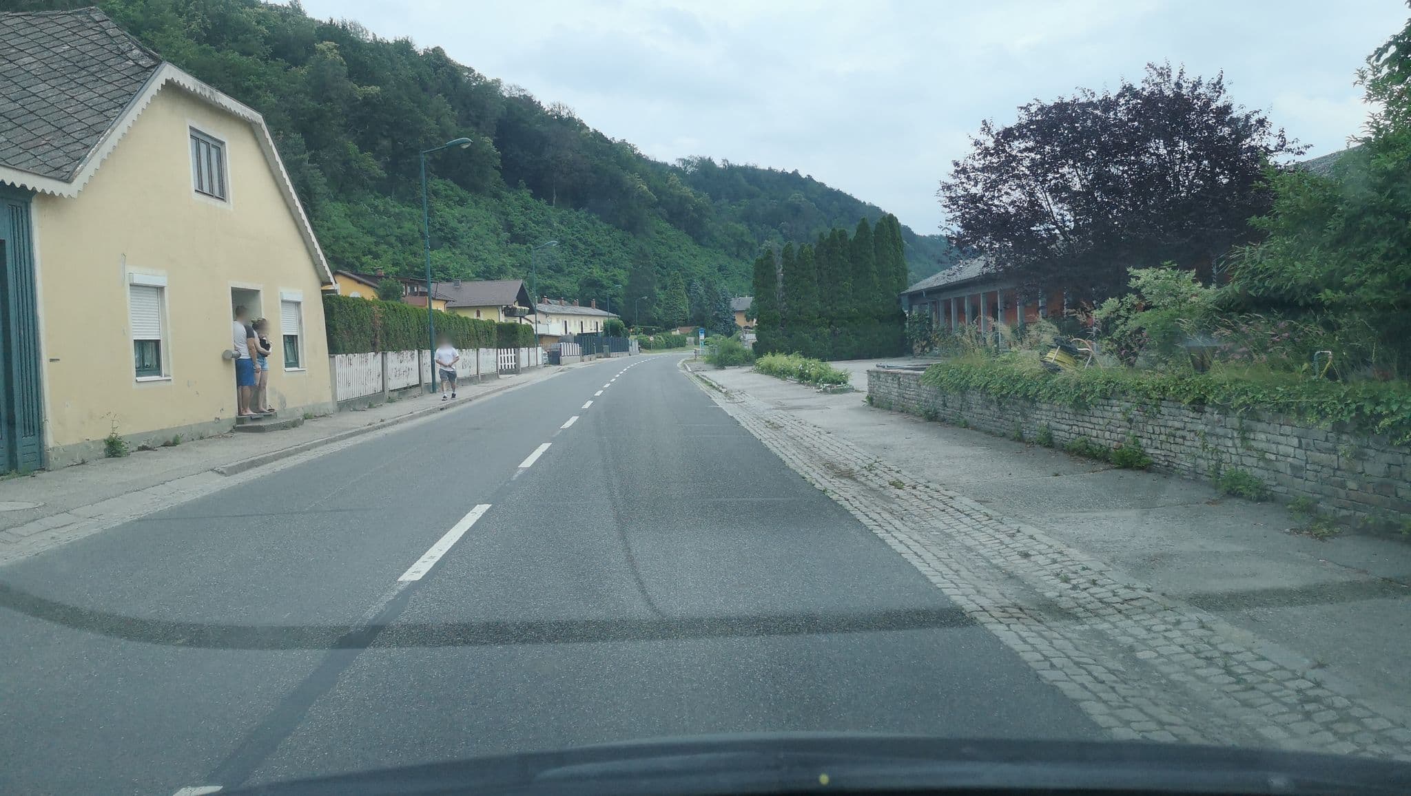 Street view near Landmotel Die Donaurast, Persenbeug — © schu_r (CC BY-SA · Mapillary)