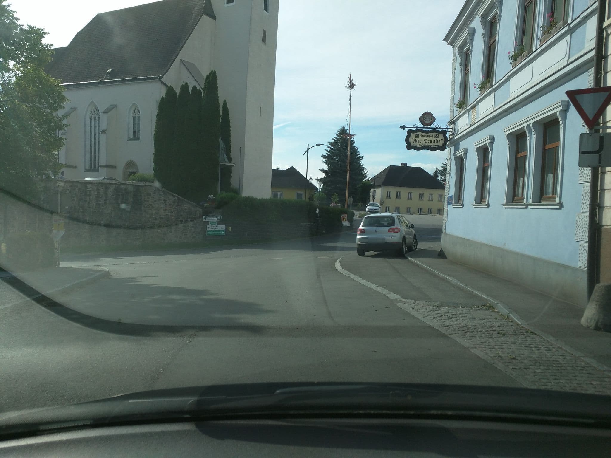 Street view near Landgasthof Bärenwirt, Petzenkirchen — © schu_r (CC BY-SA · Mapillary)