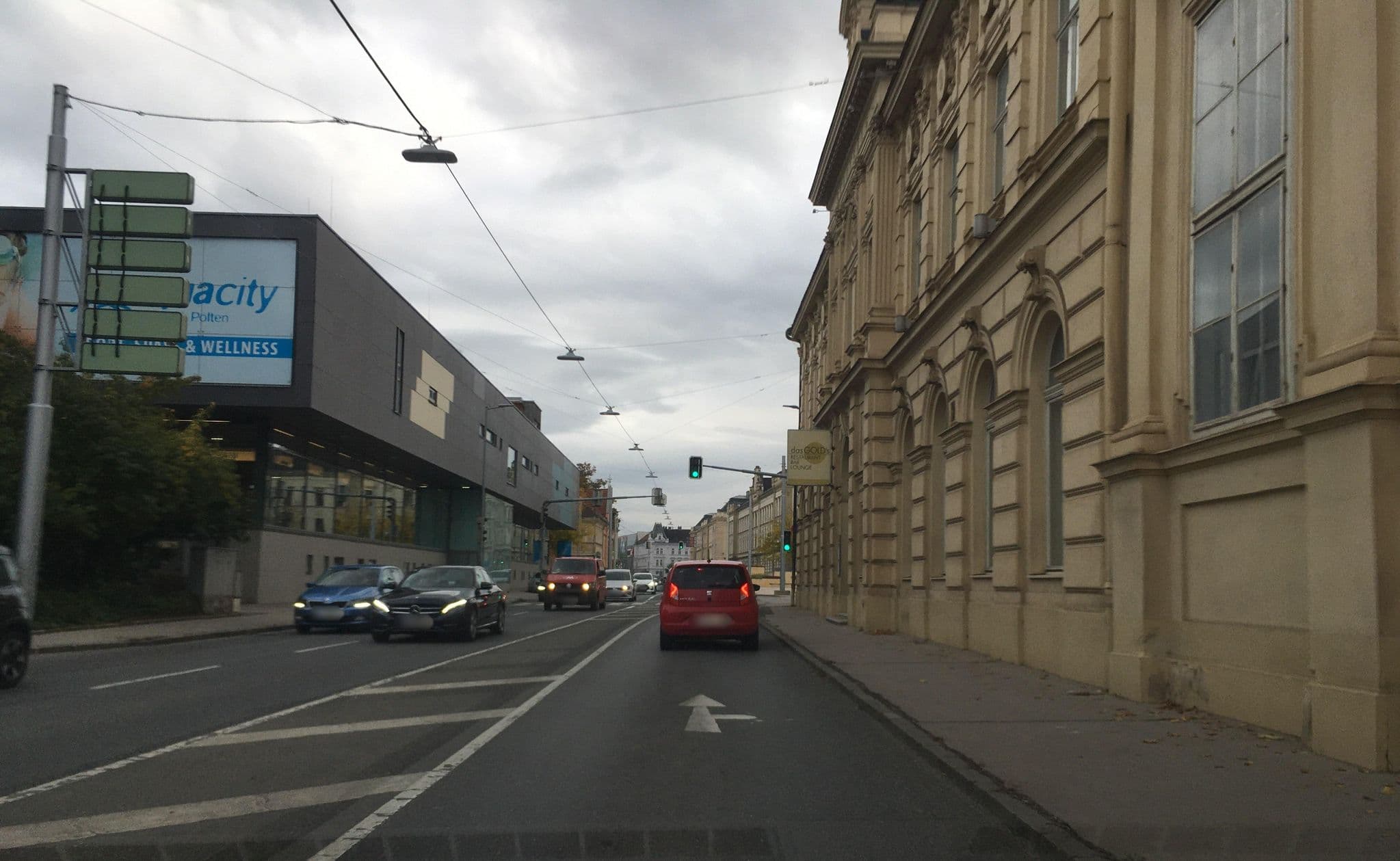 Street view near Cityhotel Design & Classic, Sankt Pölten — © istefanos (CC BY-SA · Mapillary)