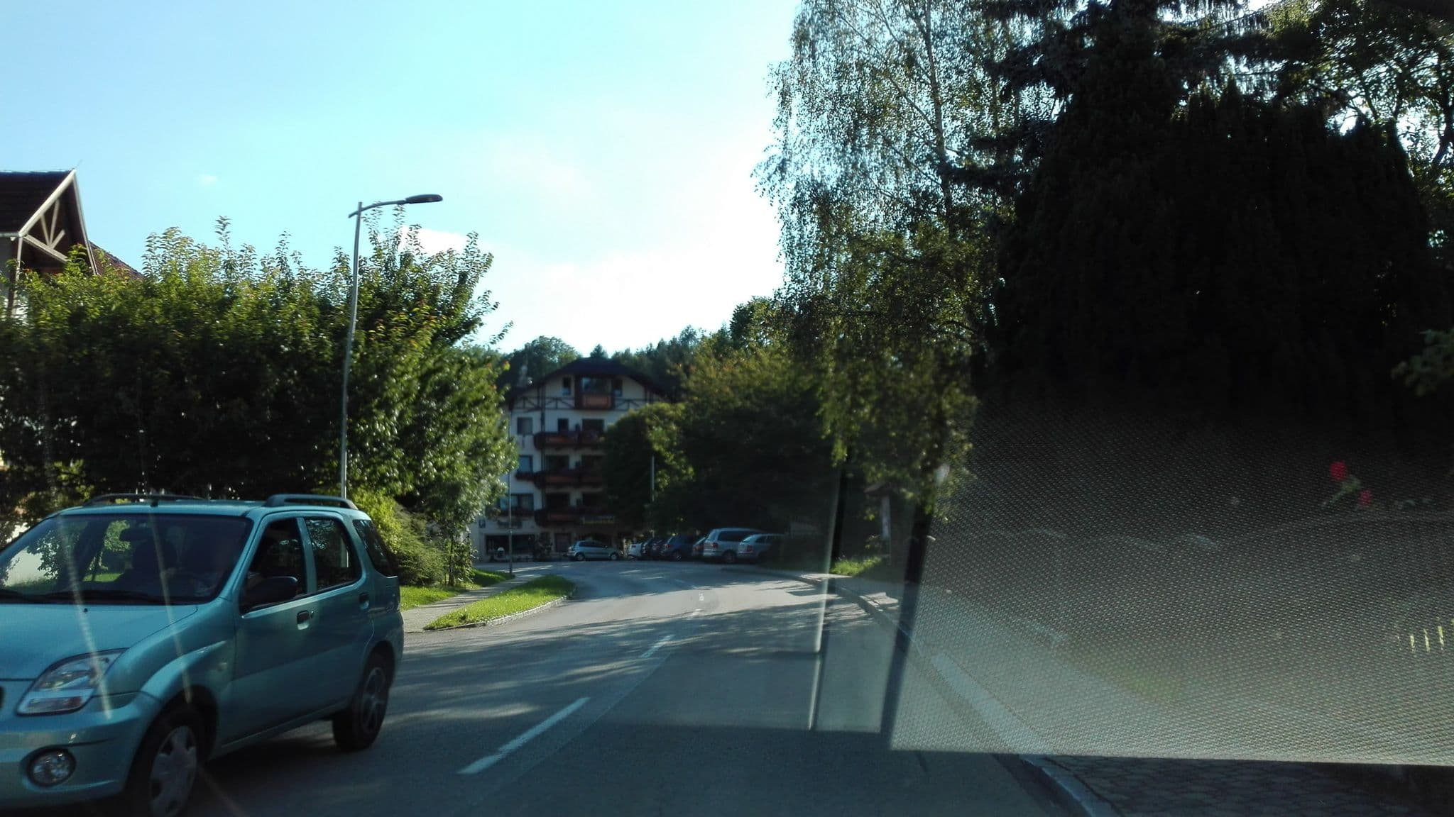 Street view near Wirtshaus Klammhoehe, Hinterleiten — © suriv (CC BY-SA · Mapillary)