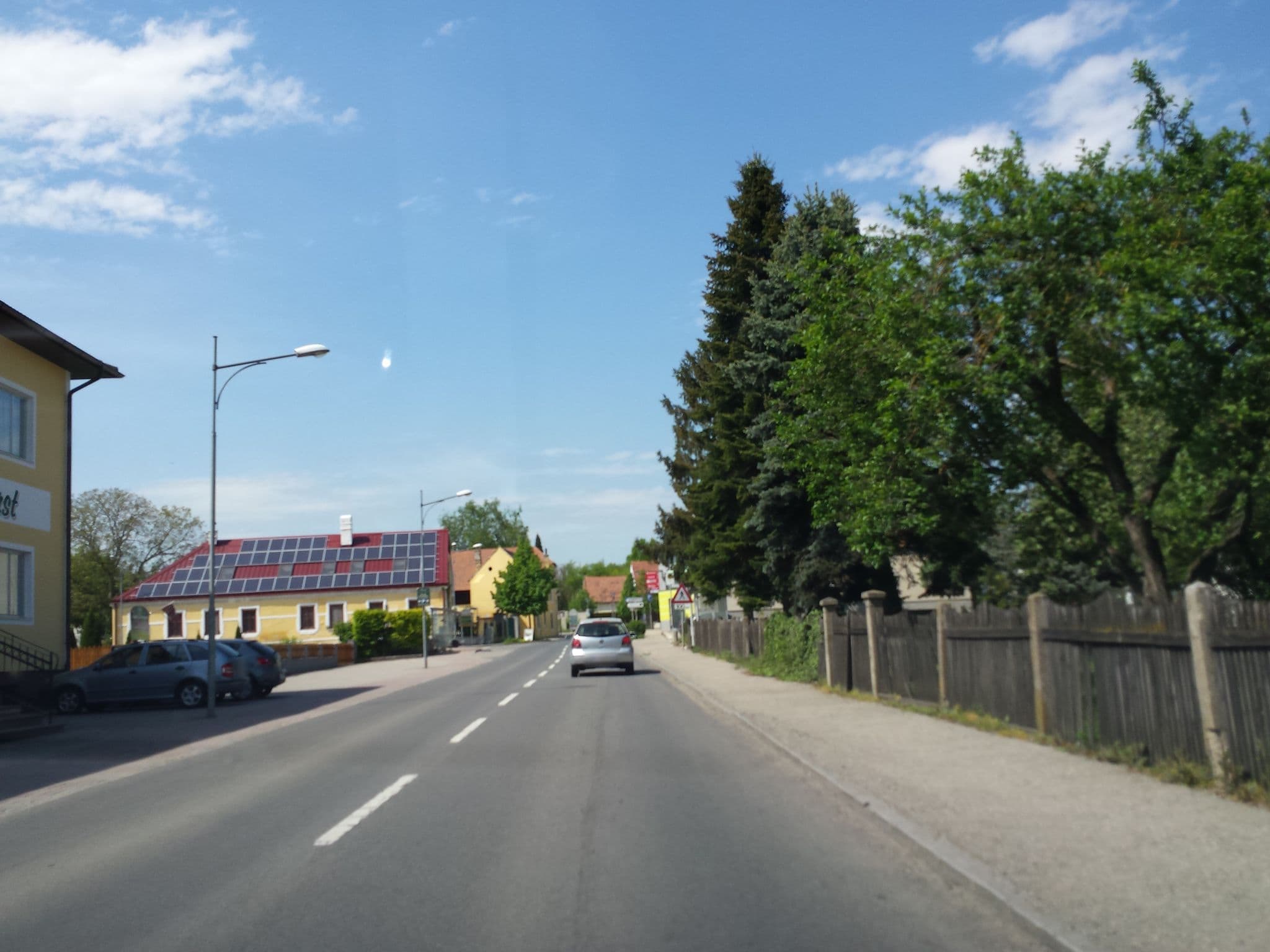 Street view near Hermann Kögl, Heiligeneich — © rudolfmayer (CC BY-SA · Mapillary)