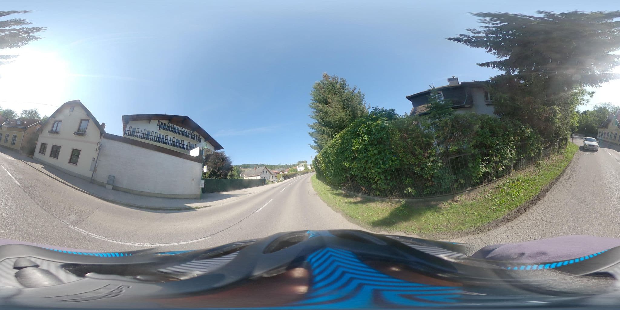 Street view near Das Wienerwald, Hutten — © consens_verkehrsplanung (CC BY-SA · Mapillary)