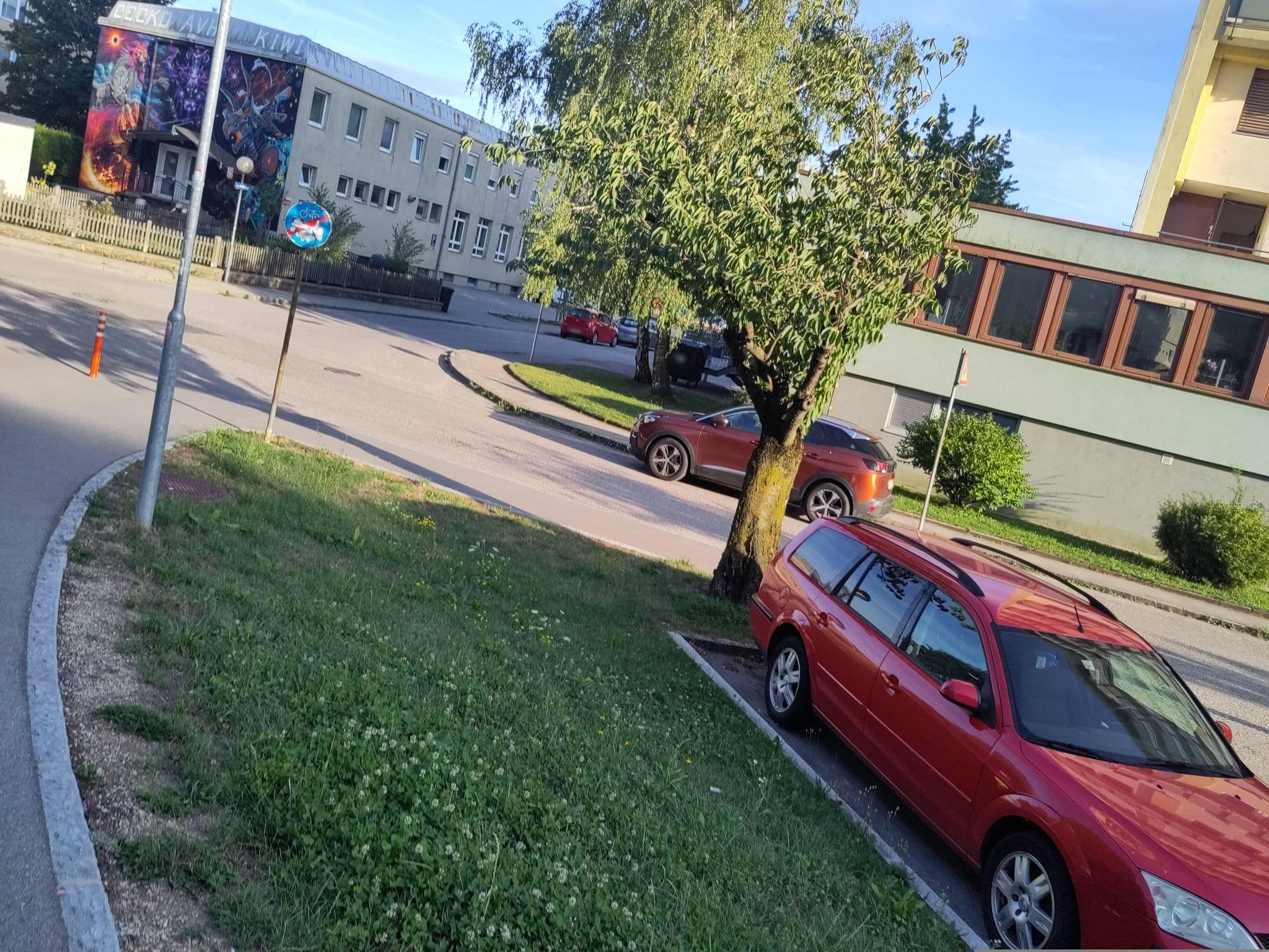 Street view near Schülerheim LBS Amstetten, Amstetten — © consens_verkehrsplanung (CC BY-SA · Mapillary)