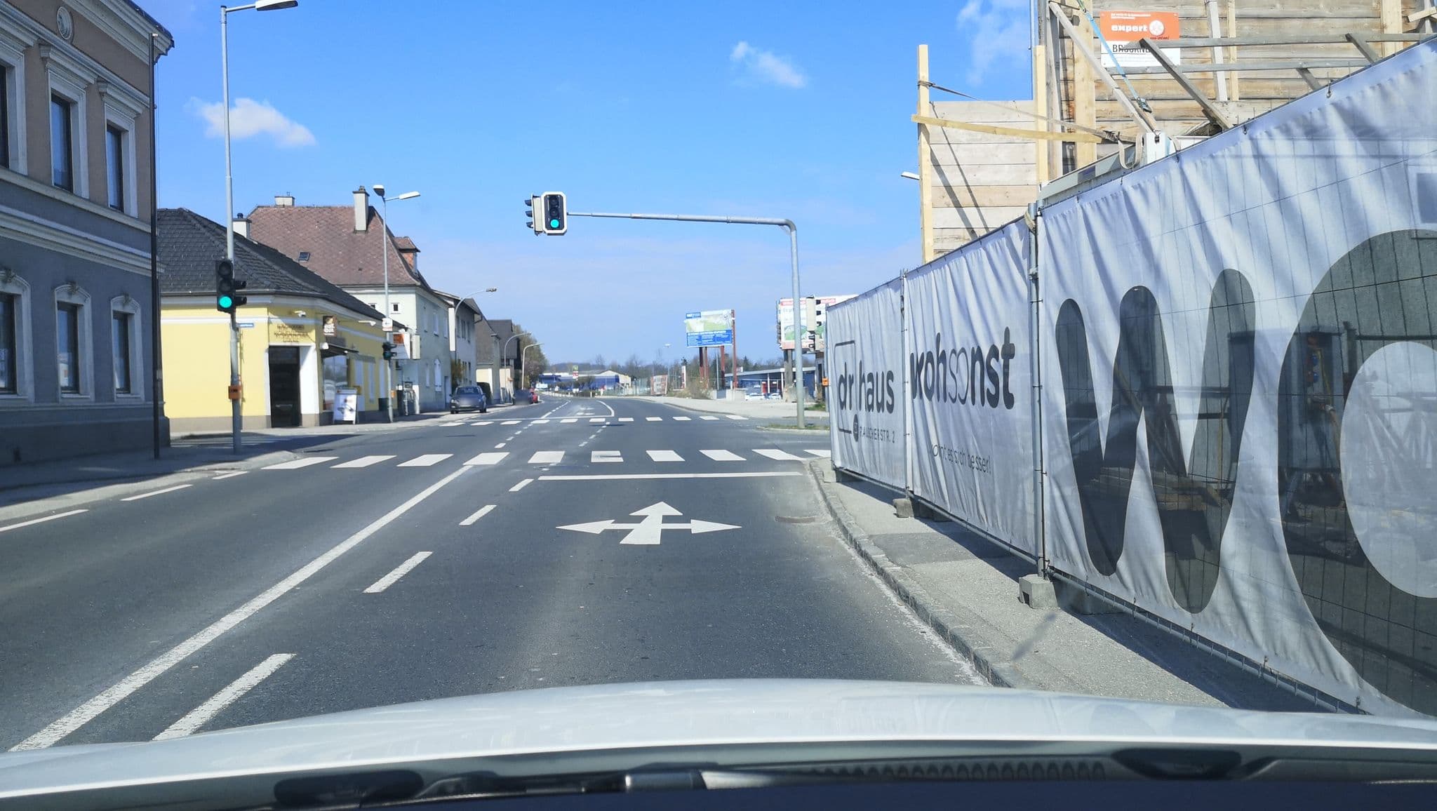 Street view near Hermann Ganglmair, Neufurth — © schu_r (CC BY-SA · Mapillary)