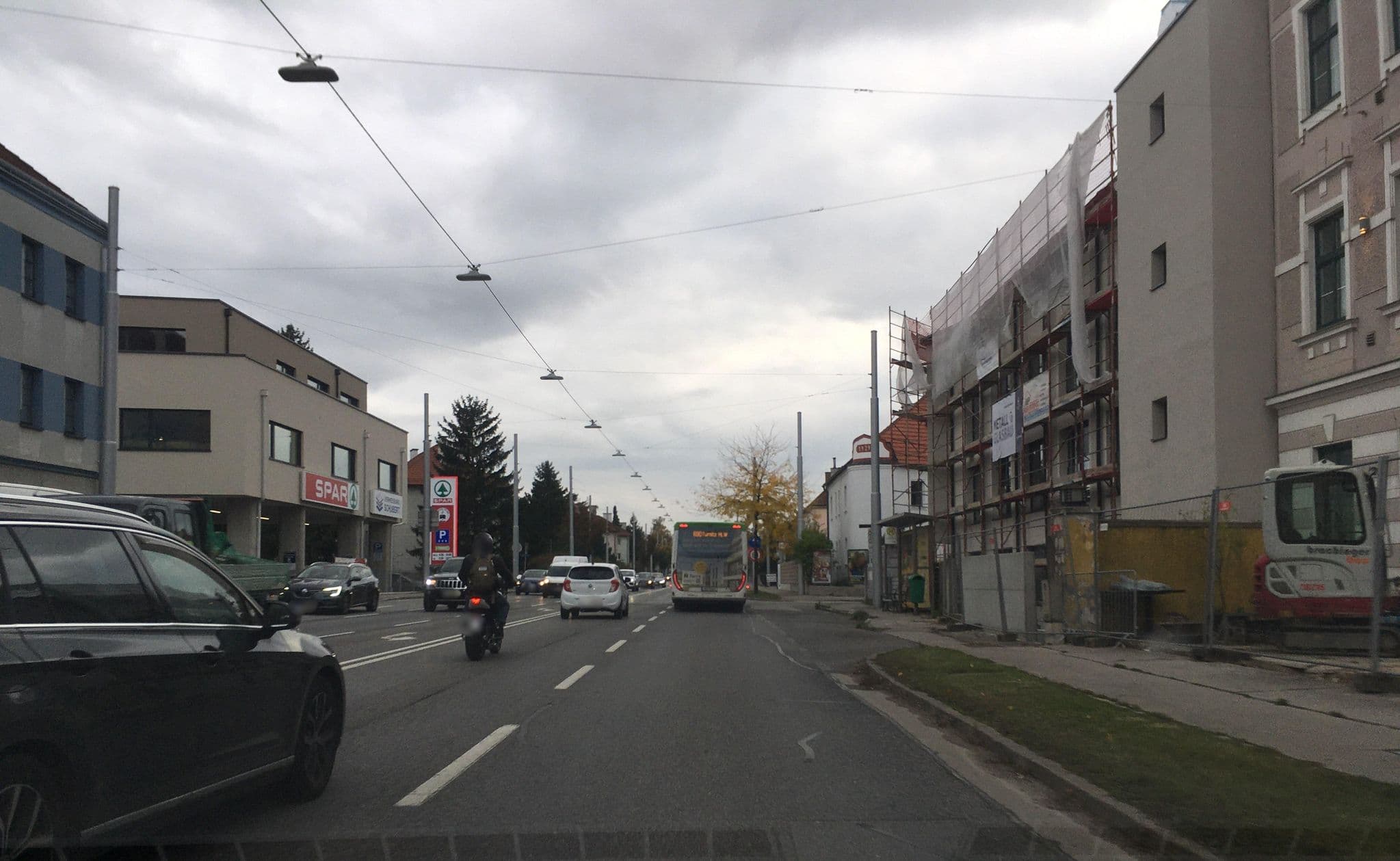 Street view near Hotel Altwien, Stattersdorf — © istefanos (CC BY-SA · Mapillary)