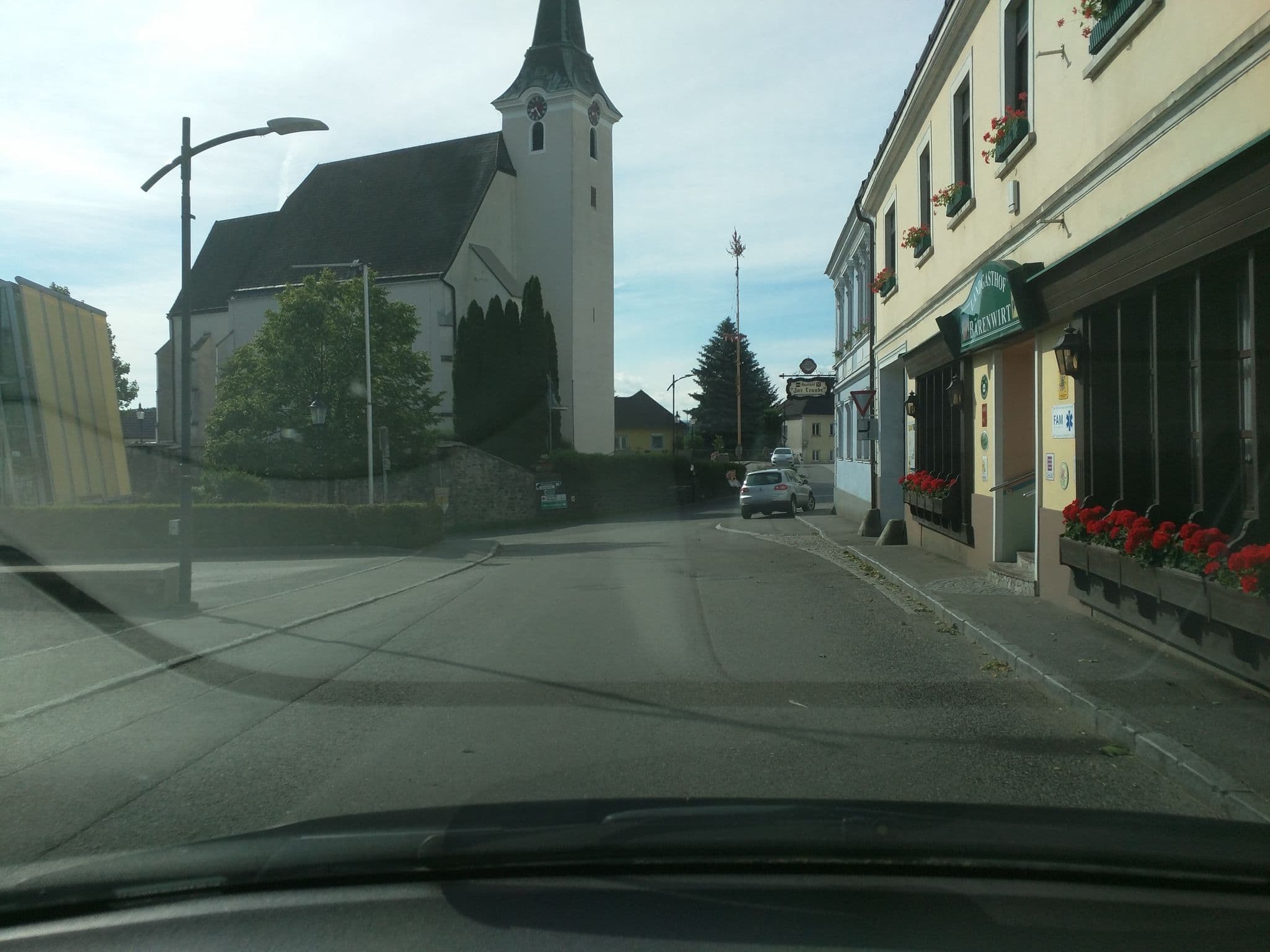 Street view near Mayrhofer, Petzenkirchen — © schu_r (CC BY-SA · Mapillary)