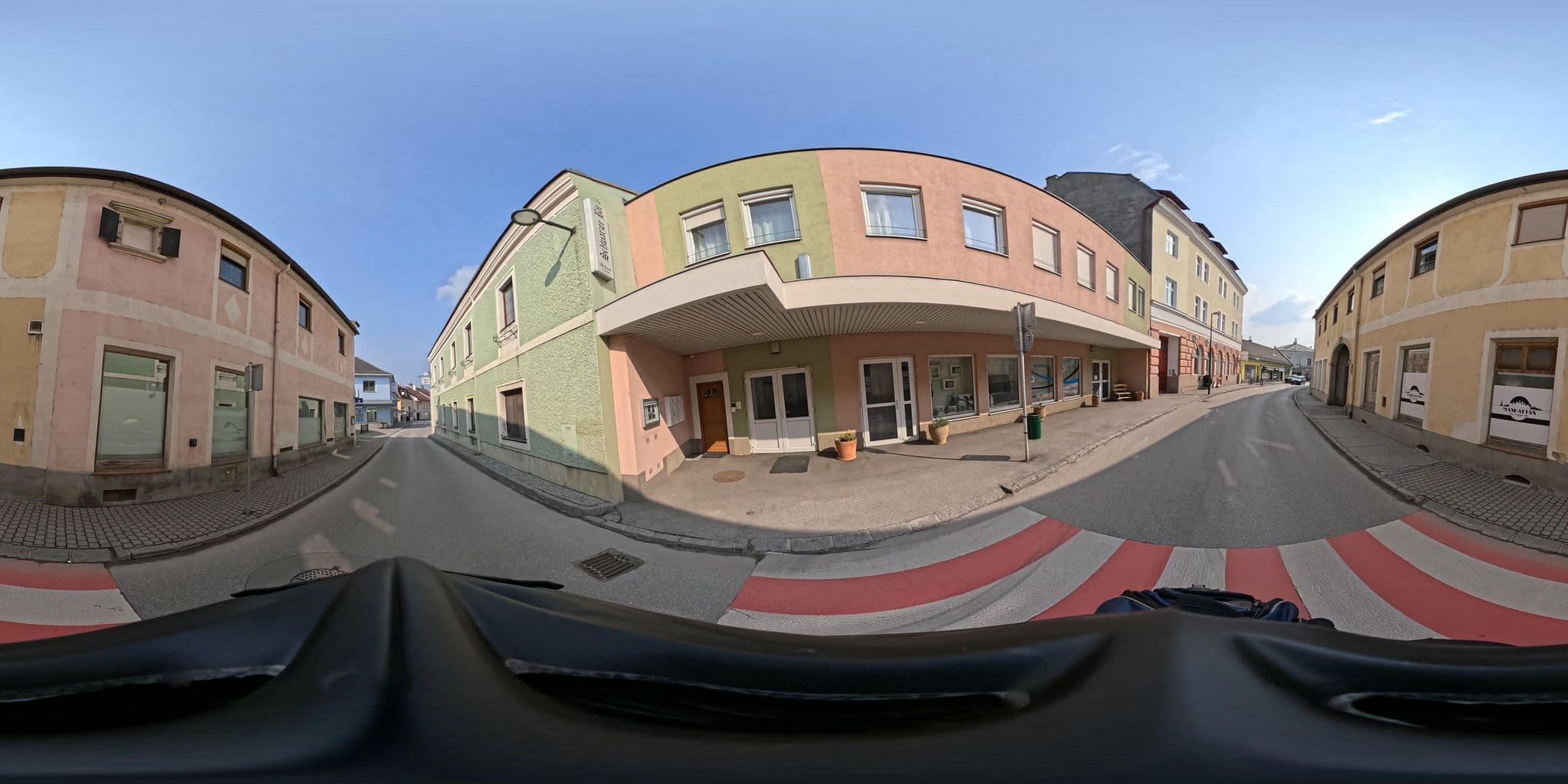 Street view near Zum schwarzen Bären, Wilhelmsburg — © icestormy (CC BY-SA · Mapillary)