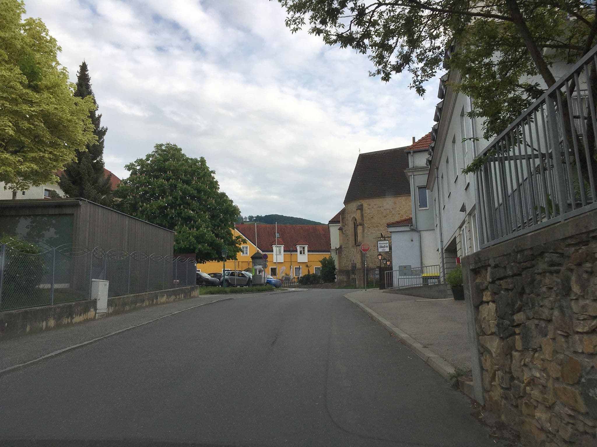 Street view near Wienerwald Stub'n Skorepa, Maria-Anzbach — © istefanos (CC BY-SA · Mapillary)