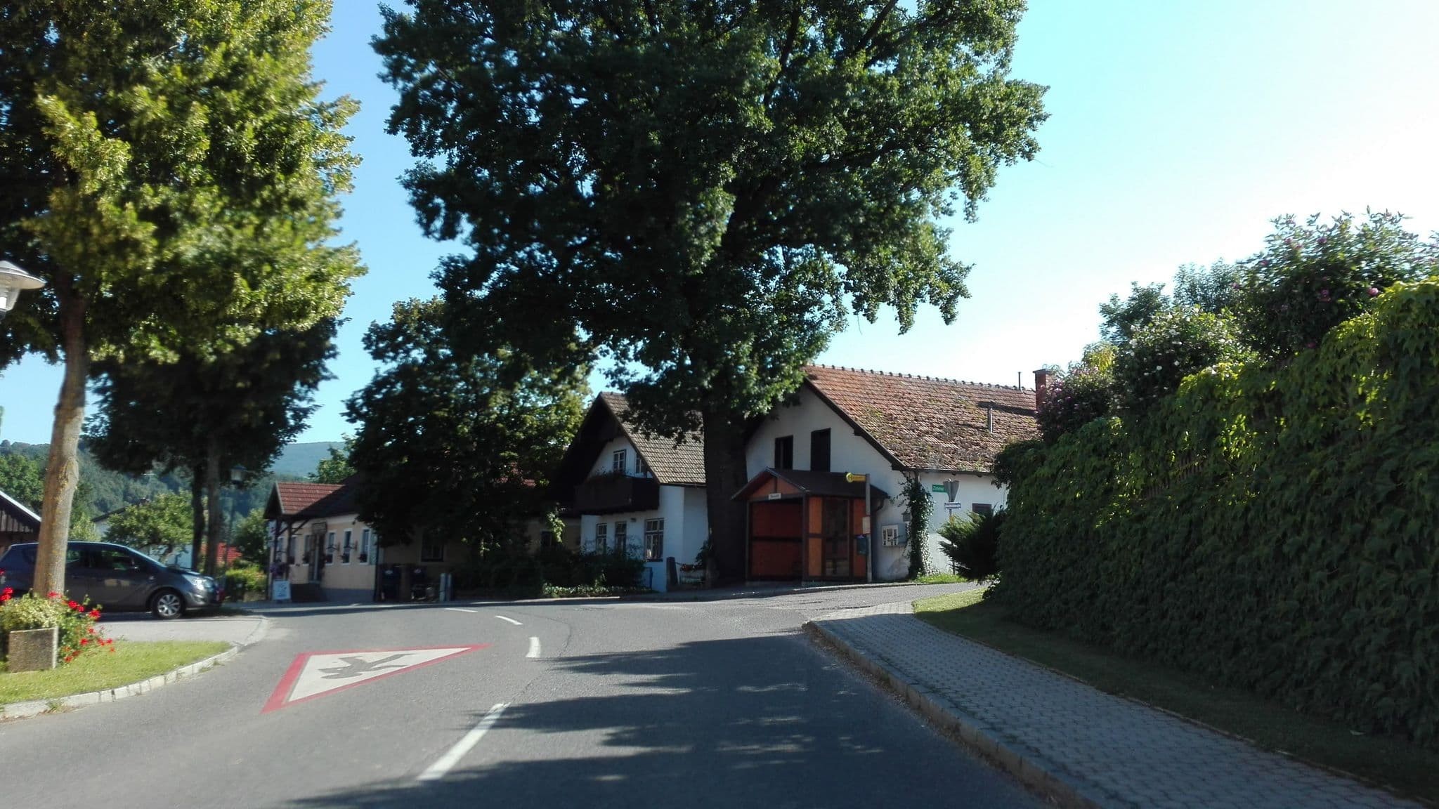 Street view near Urlaubs pension, Hinterleiten — © suriv (CC BY-SA · Mapillary)
